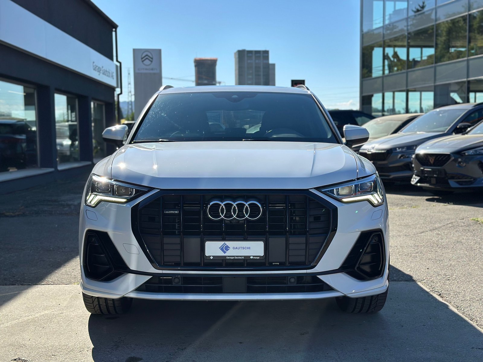 AUDI Q3 45 TFSI S line quattro S-tronic, Petrol, Second hand / Used, Automatic - 2