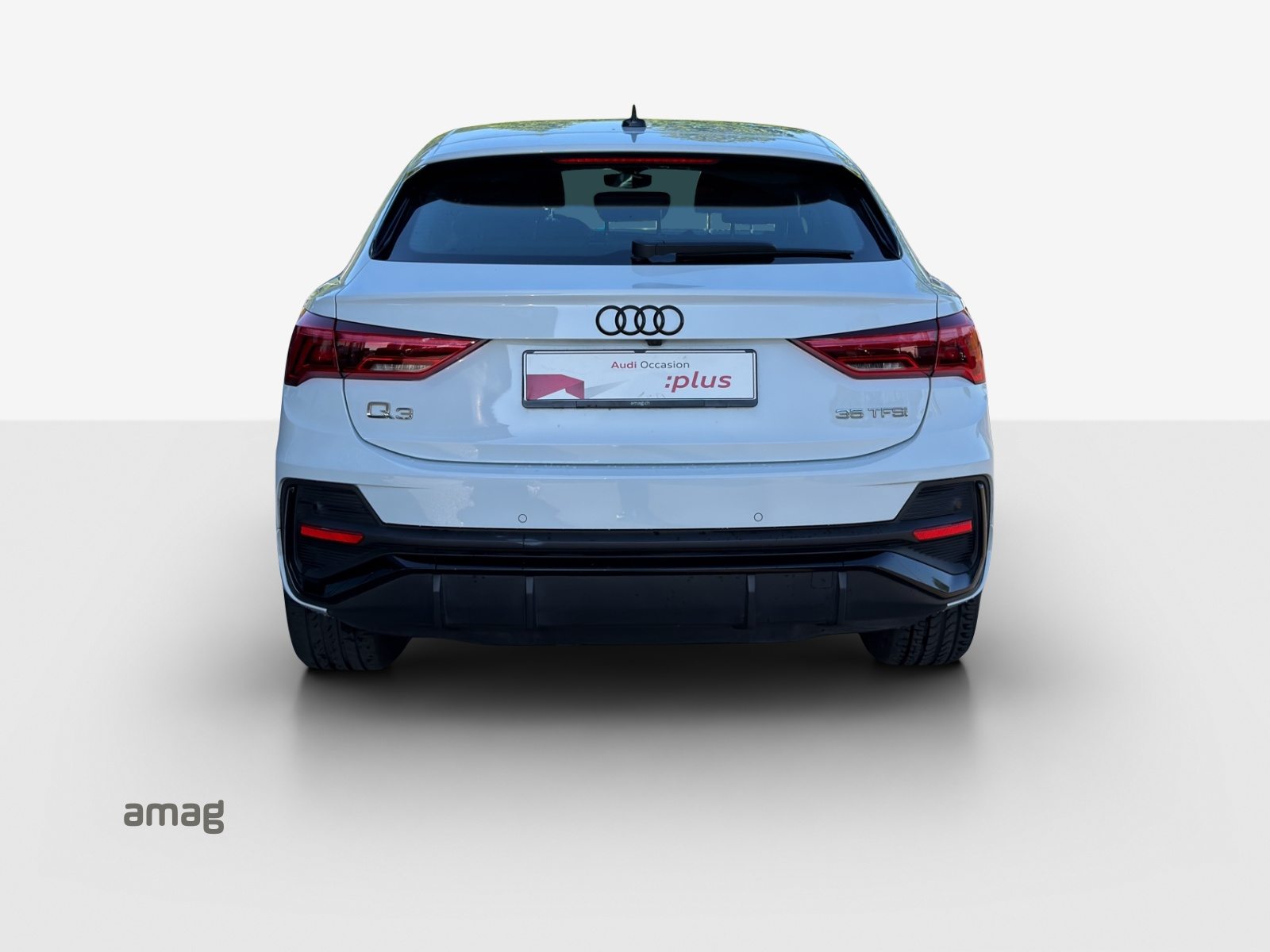 AUDI Q3 Sportback 35 TFSI S line Attraction, Petrol, Second hand / Used, Automatic - 4