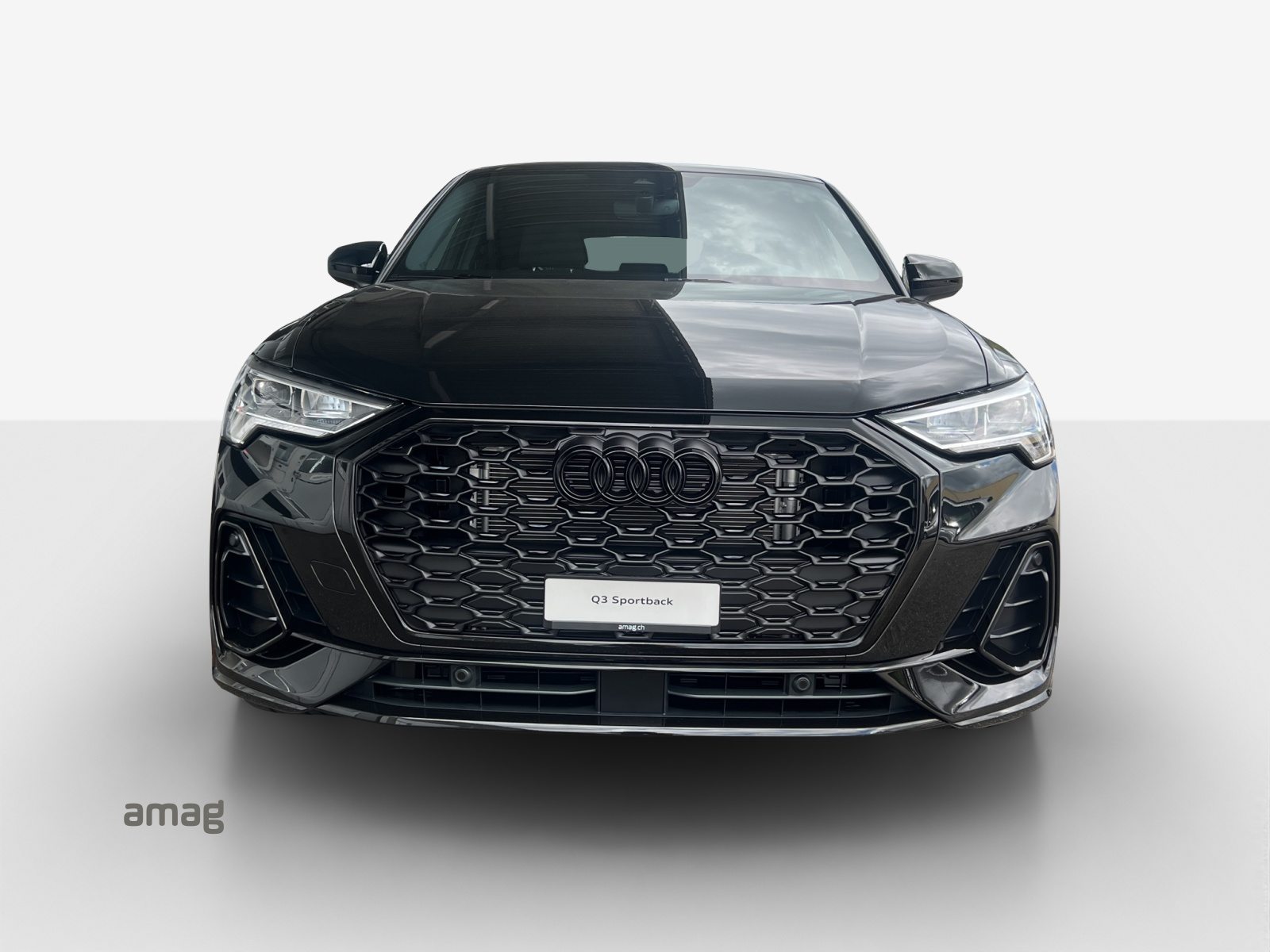 AUDI Q3 Sportback 35 TFSI S line Attraction, Petrol, Second hand / Used, Automatic - 7