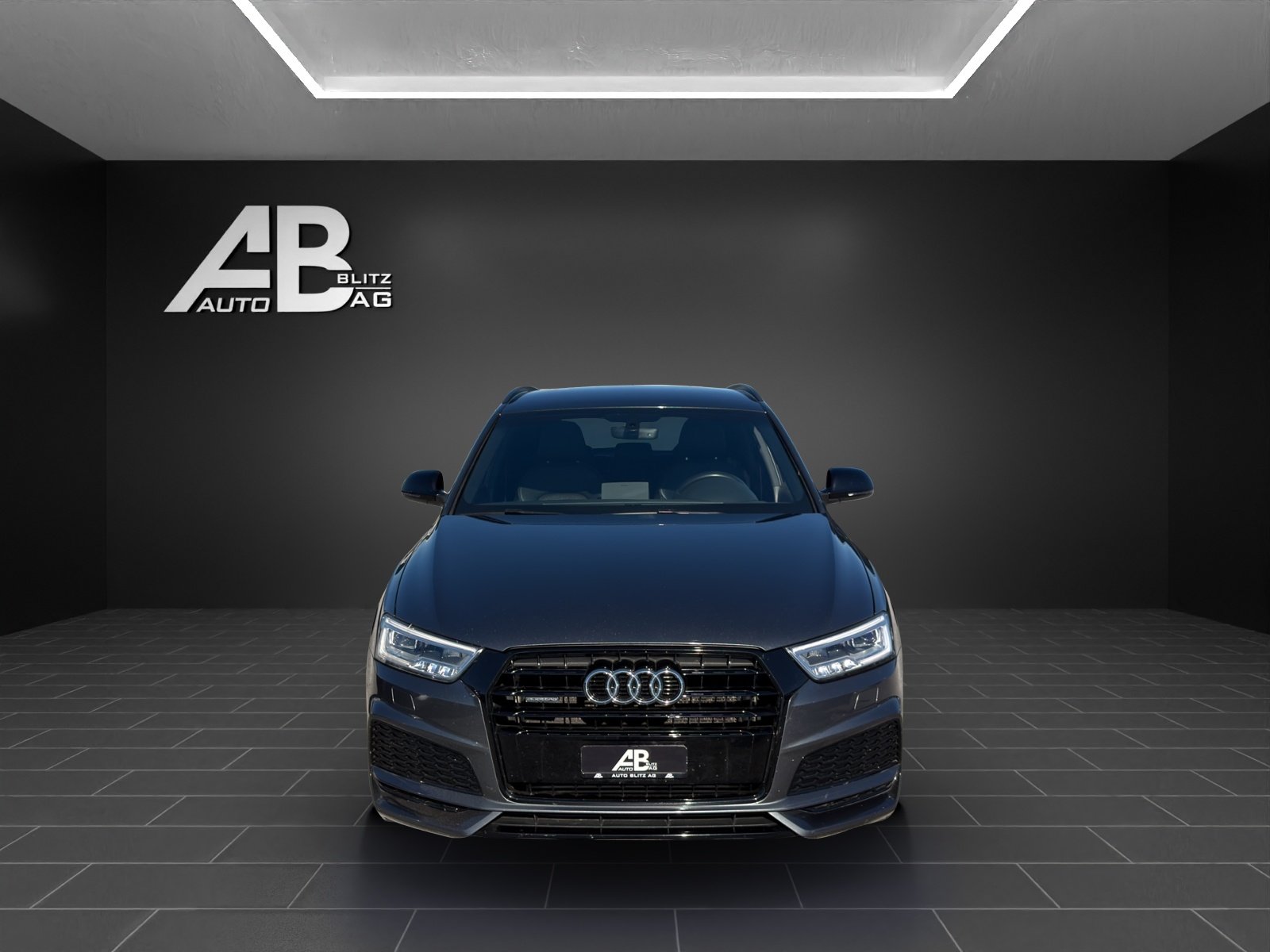 AUDI Q3 2.0 TFSI S-Line sport quattro S-tronic mit 220 PS