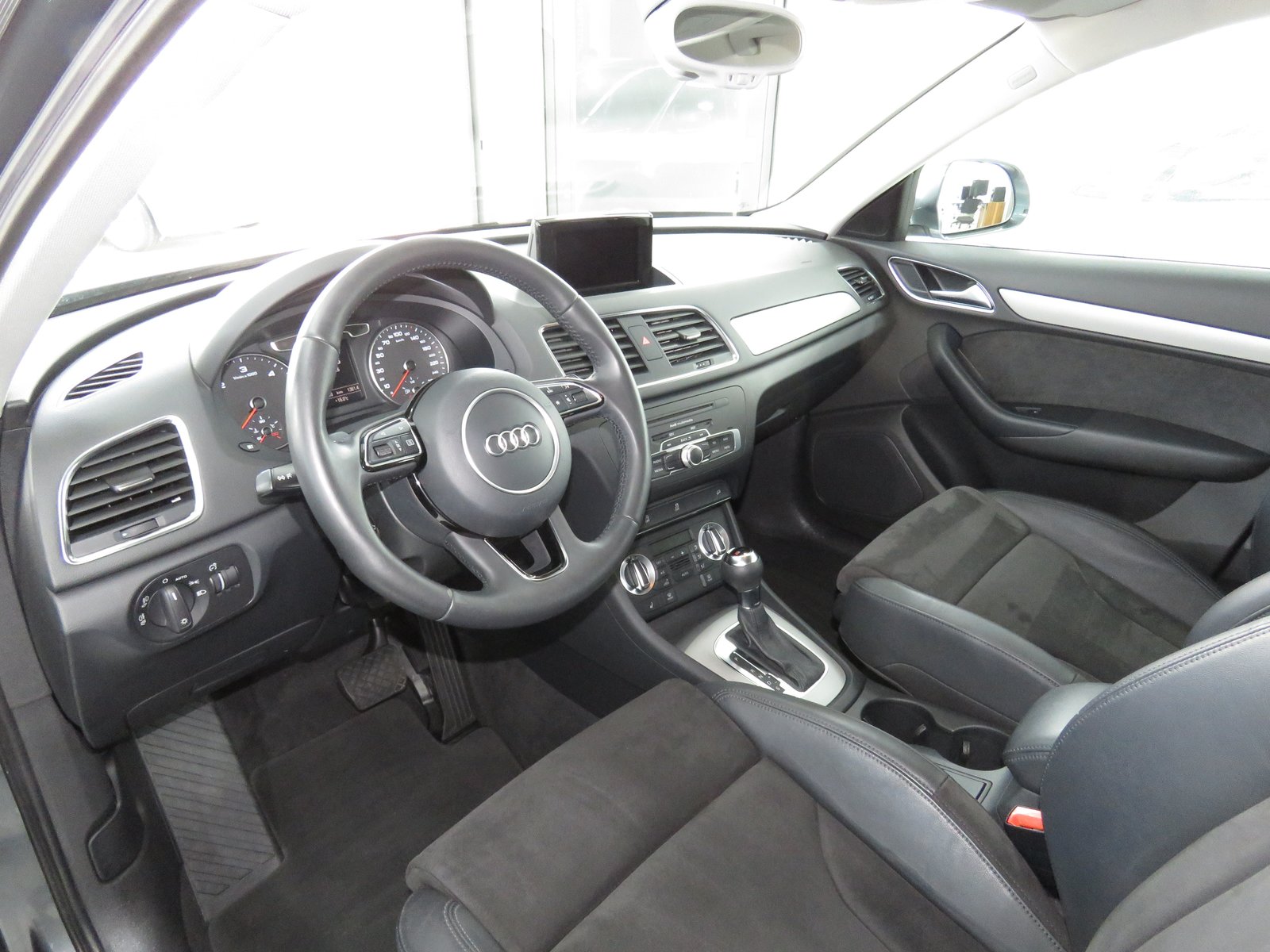 AUDI Q3 2.0 TDI quattro S-tronic, Diesel, Occasion / Utilisé, Automatique - 7