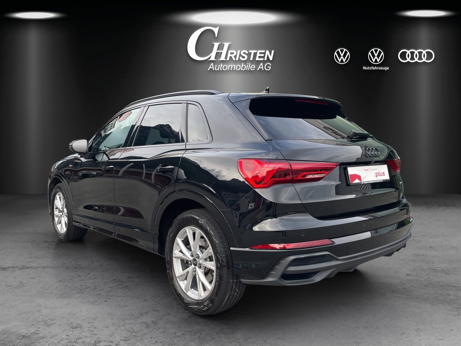 AUDI Q3 40 TFSI S line, Petrol, Second hand / Used, Automatic - 4