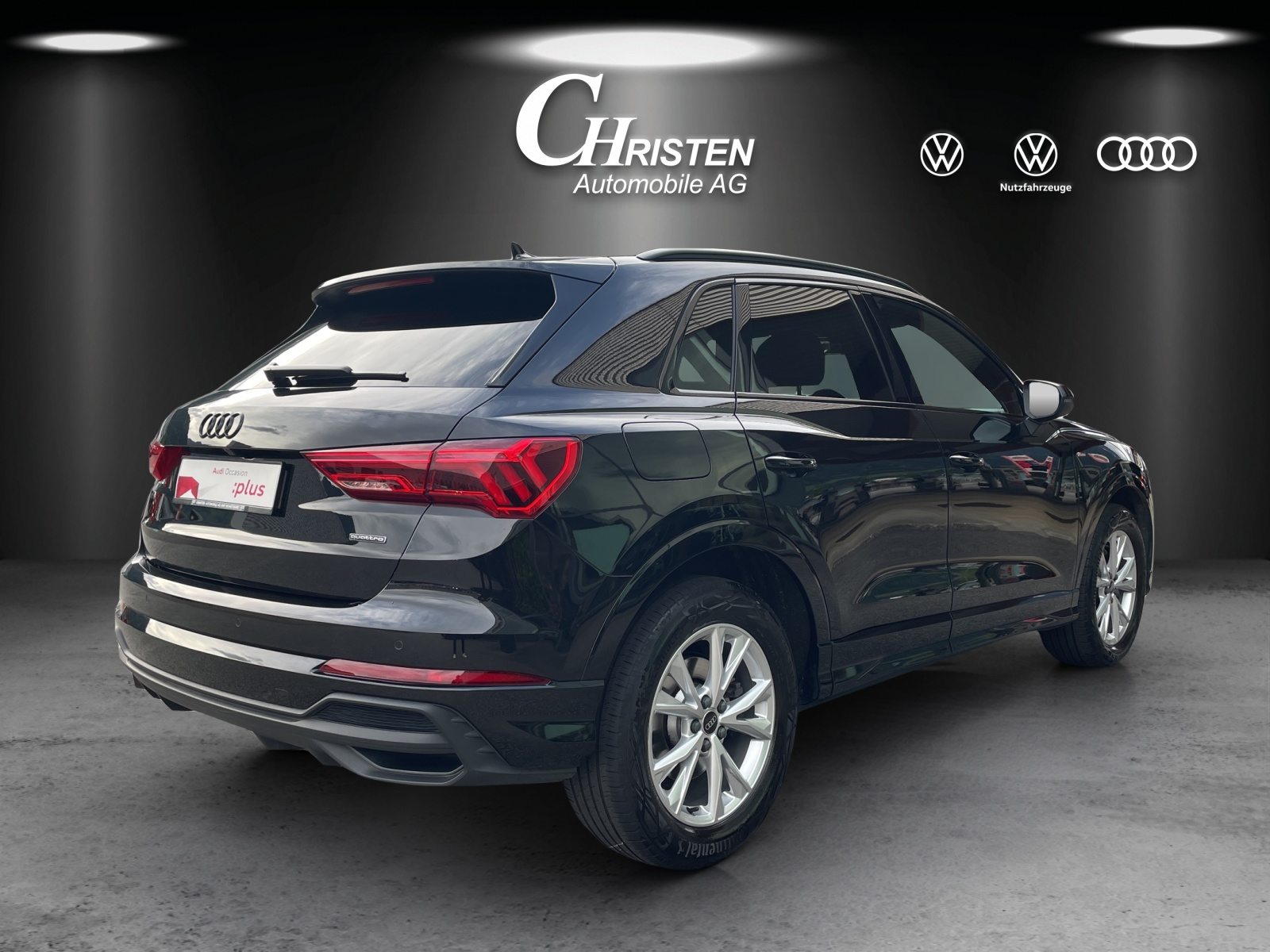 AUDI Q3 40 TFSI S line, Petrol, Second hand / Used, Automatic - 6