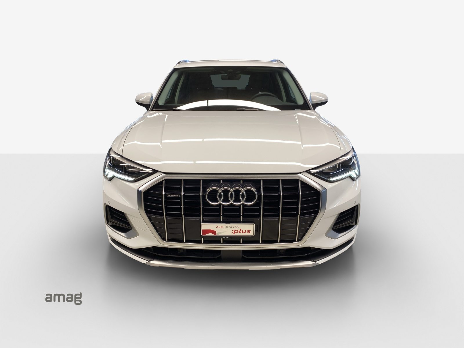 AUDI Q3 40 TFSI advanced, Petrol, Second hand / Used, Automatic - 7