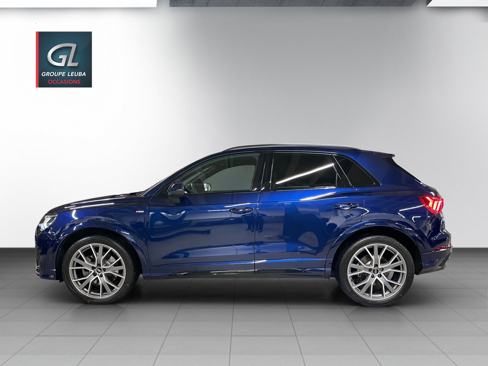 AUDI Q3 45 TFSI S line quattro, Petrol, Second hand / Used, Automatic - 3