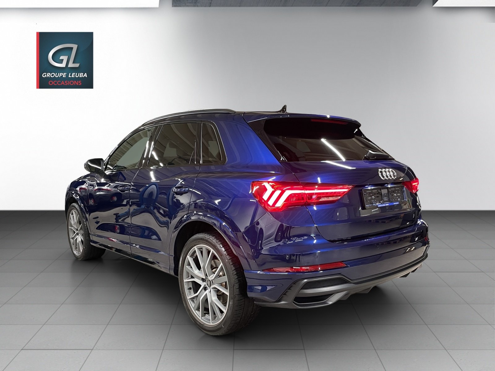 AUDI Q3 45 TFSI S line quattro, Petrol, Second hand / Used, Automatic - 4