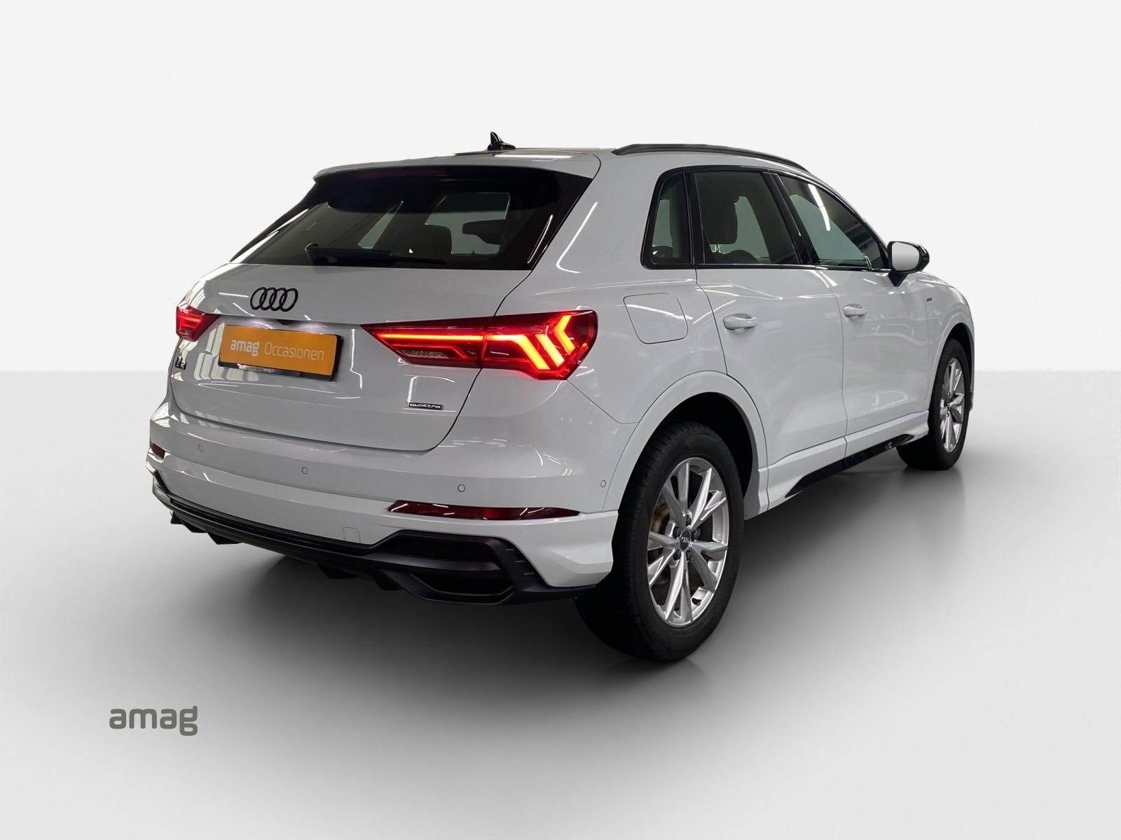 AUDI Q3 35 TDI S line Attraction, Diesel, Second hand / Used, Automatic - 5