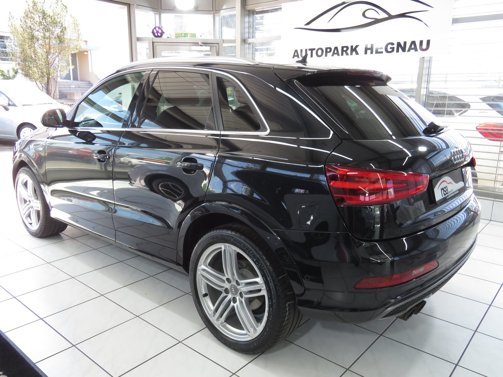 AUDI Q3 2.0 TFSI Quattro S-tronic, Benzin, Occasion / Gebraucht, Automatik - 6