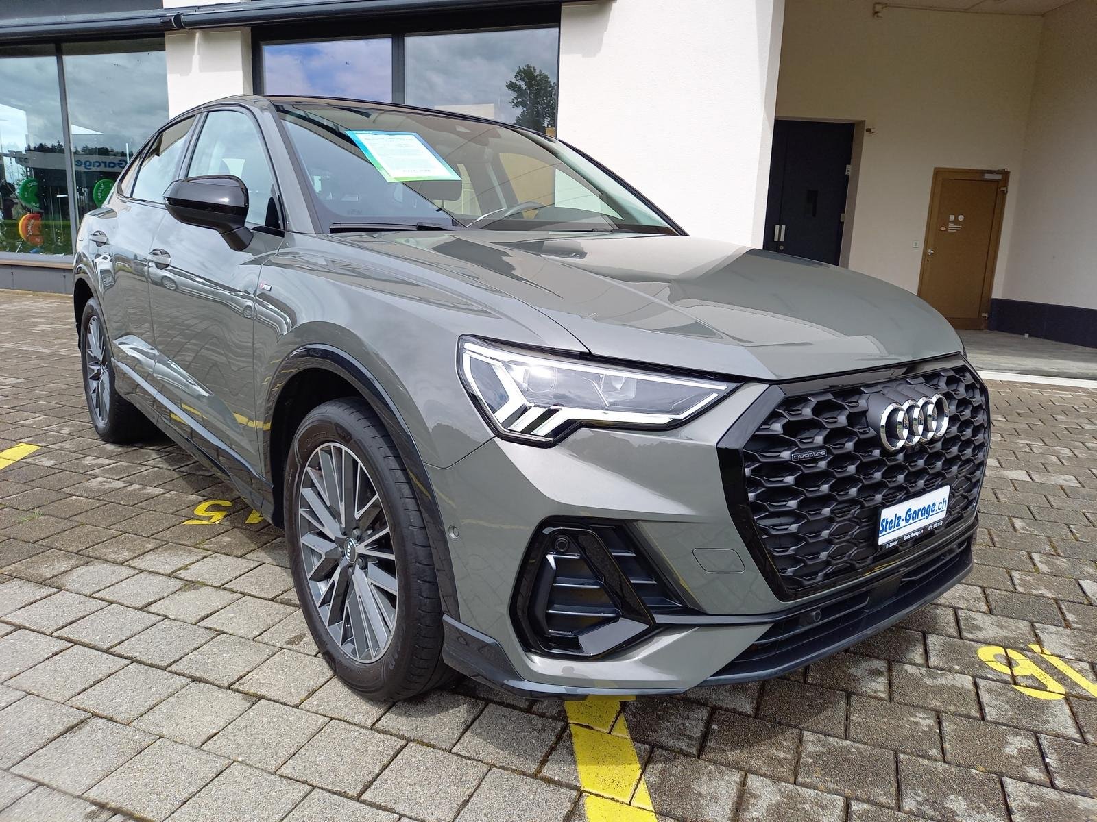 AUDI Q3 Sportback 2.0 45 TFSI S line quattro S-Tronic, Petrol, Second hand / Used, Automatic - 4