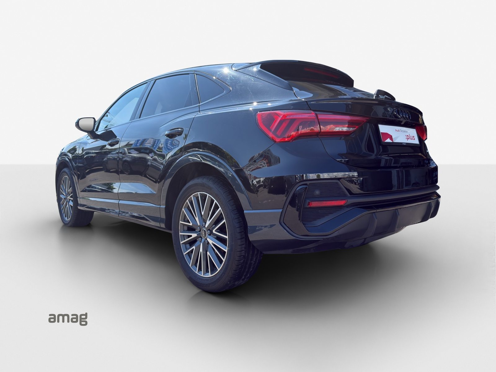 AUDI Q3 Sportback 40 TFSI S line, Essence, Occasion / Utilisé, Automatique - 3