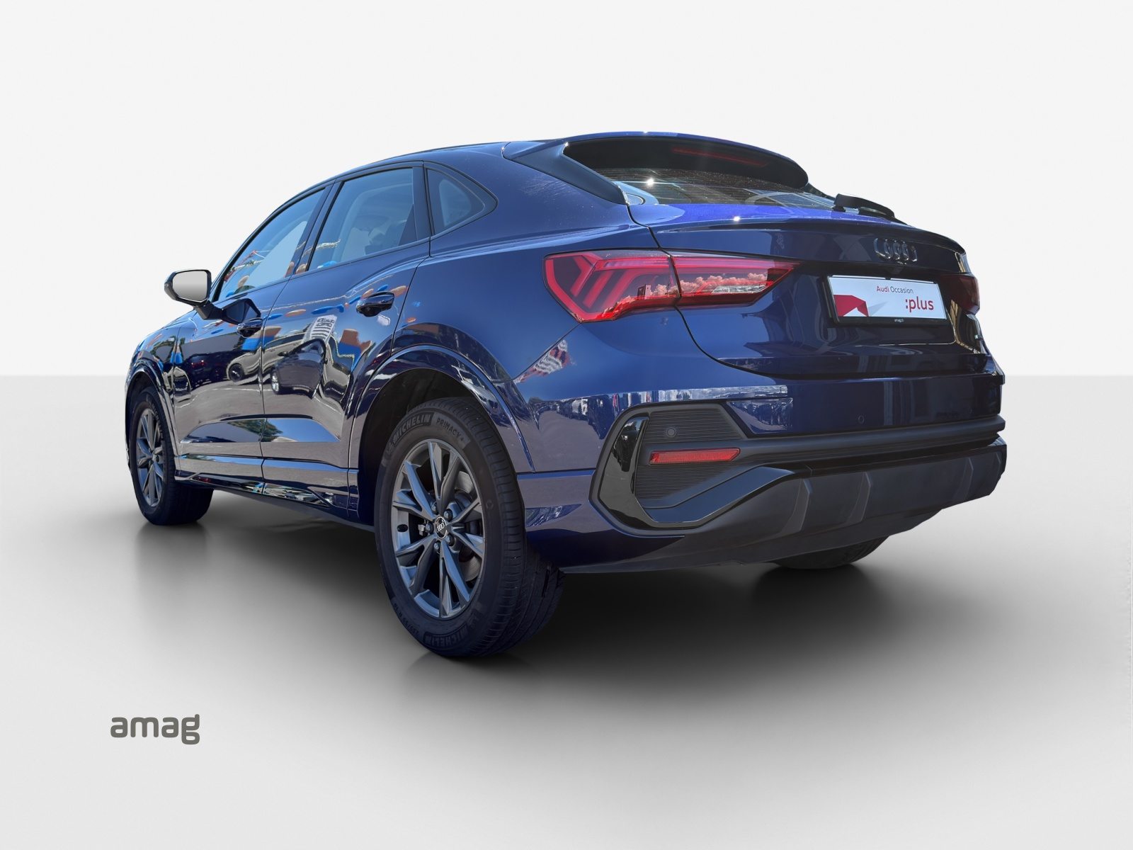 AUDI Q3 Sportback 40 TFSI S line, Benzin, Occasion / Gebraucht, Automatik - 3