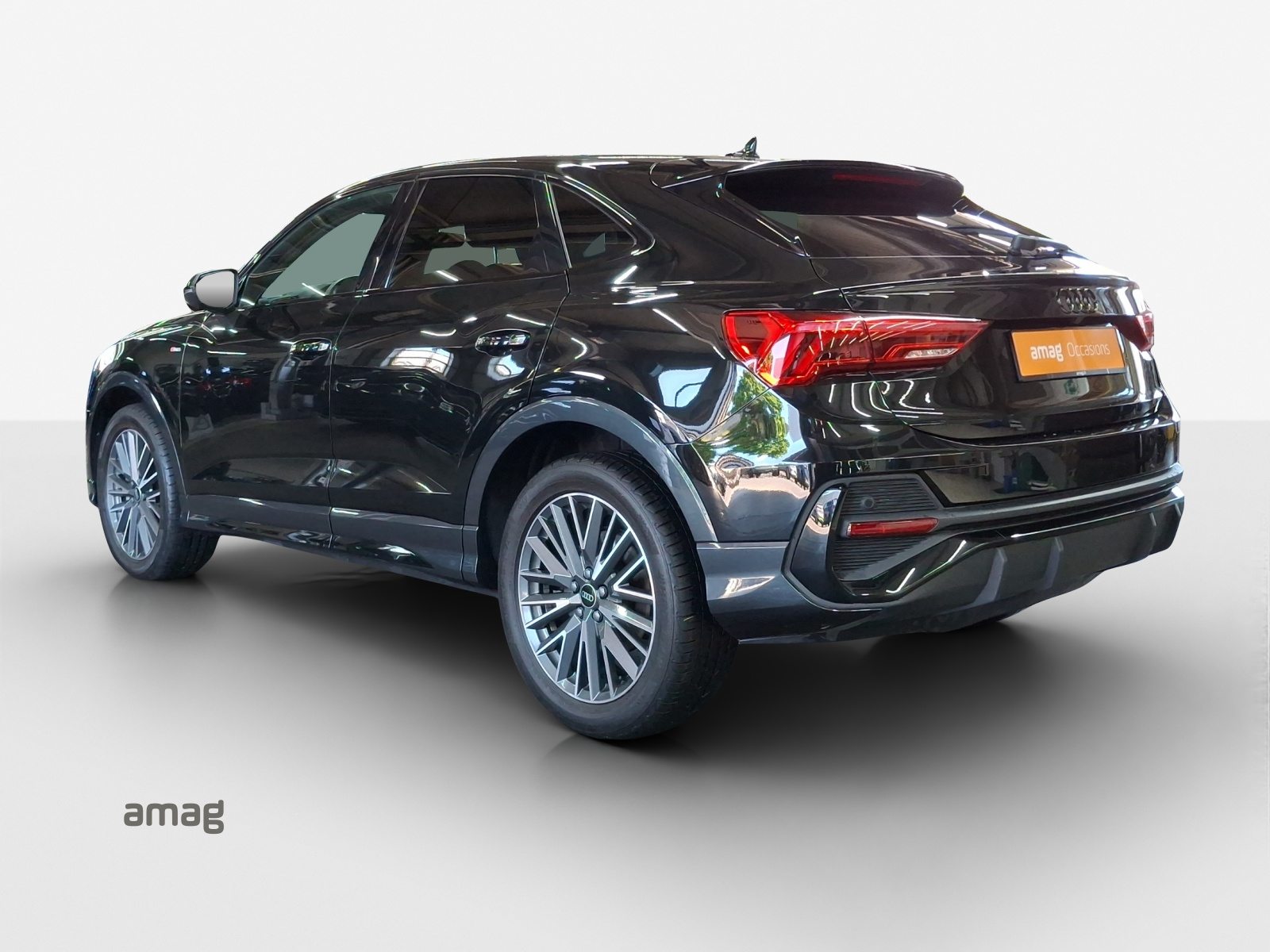 AUDI Q3 Sportback 40 TFSI S line, Benzin, Occasion / Gebraucht, Automatik - 3