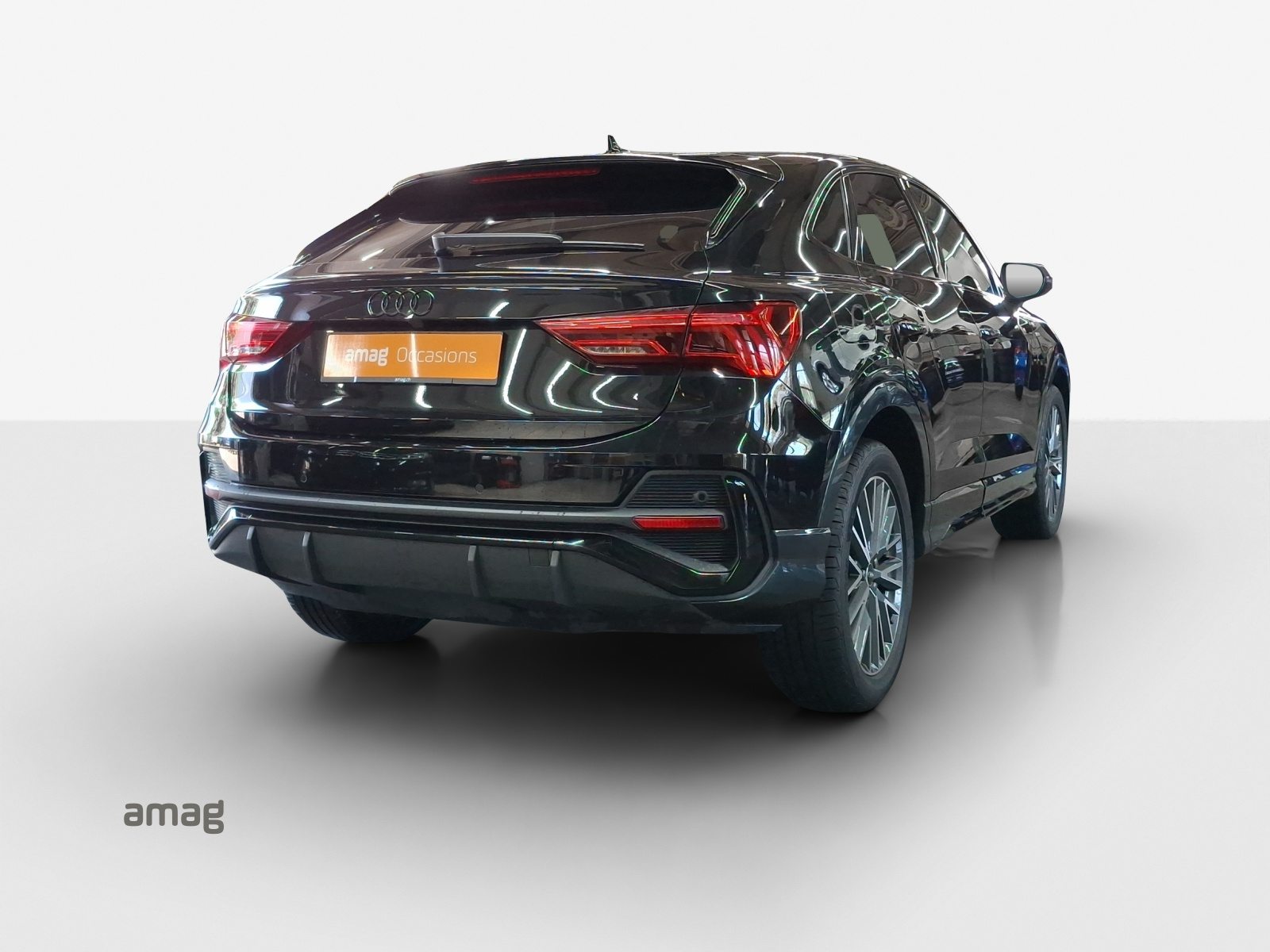 AUDI Q3 Sportback 40 TFSI S line, Benzin, Occasion / Gebraucht, Automatik - 5