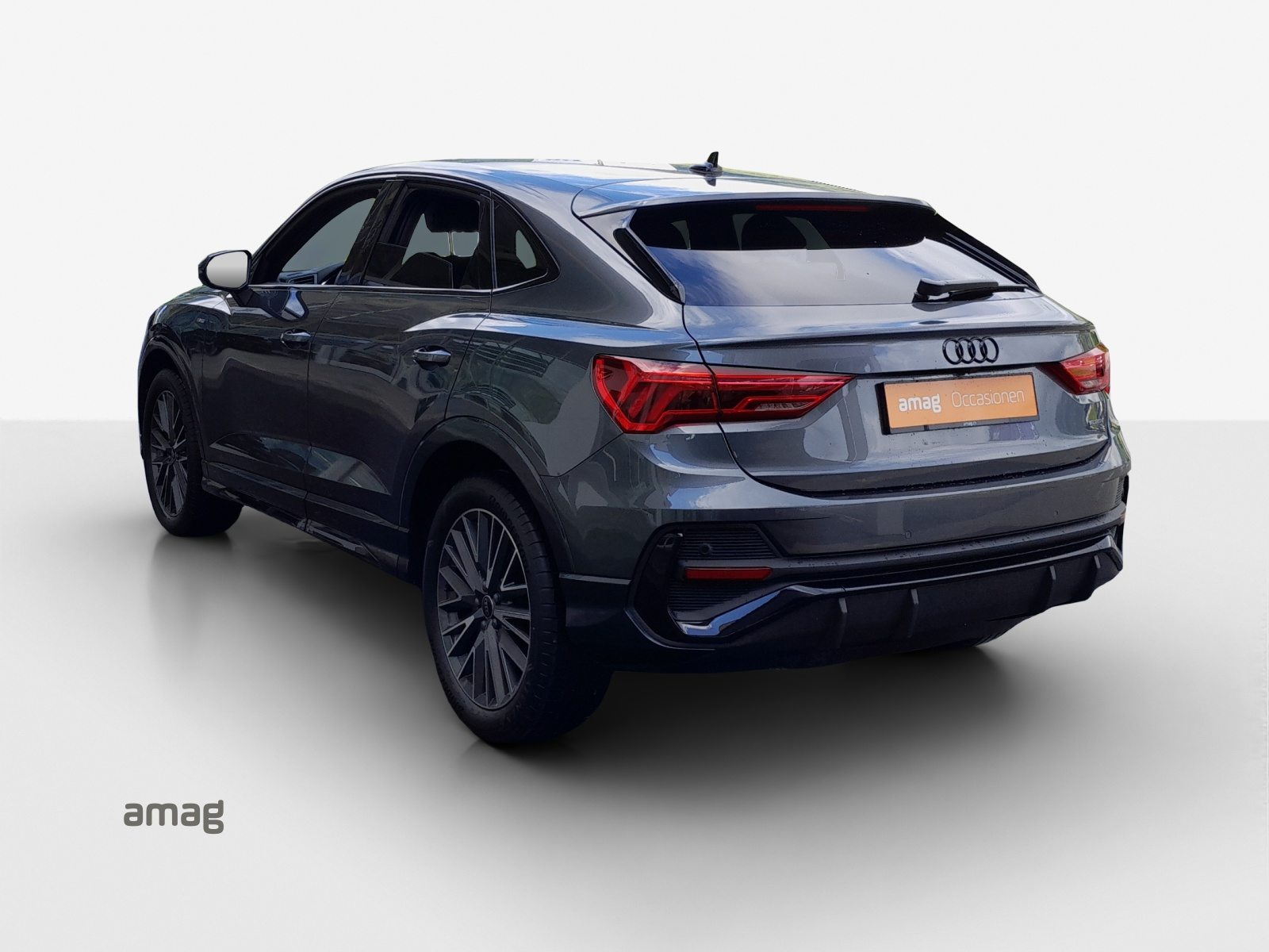 AUDI Q3 Sportback 40 TFSI S line, Petrol, Second hand / Used, Automatic - 2