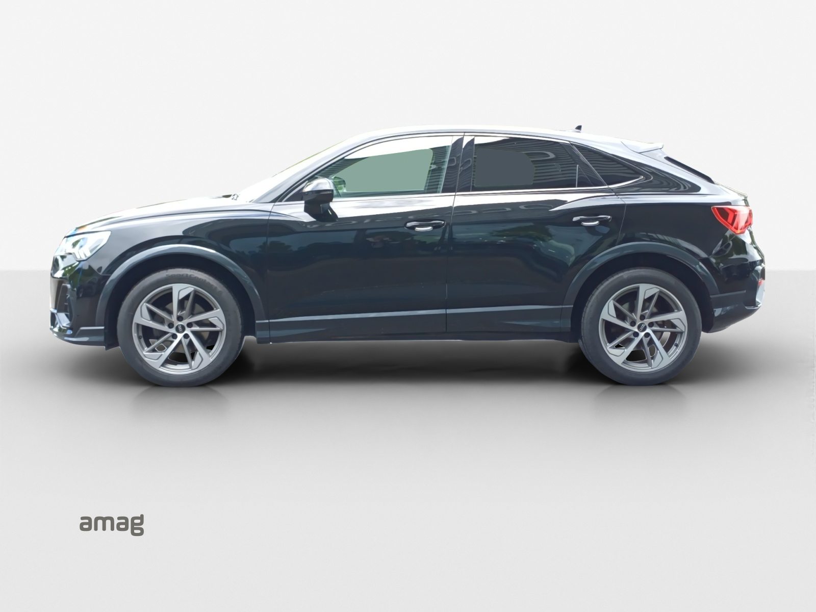 AUDI Q3 Sportback 35 TFSI Attraction, Petrol, Second hand / Used, Automatic - 2