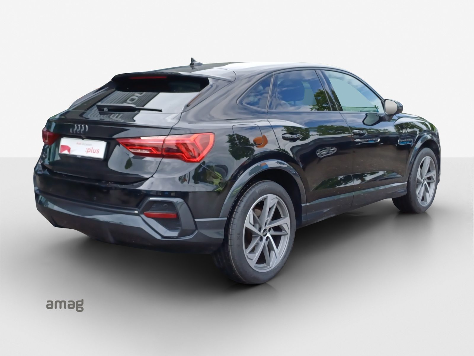 AUDI Q3 Sportback 35 TFSI Attraction, Petrol, Second hand / Used, Automatic - 5