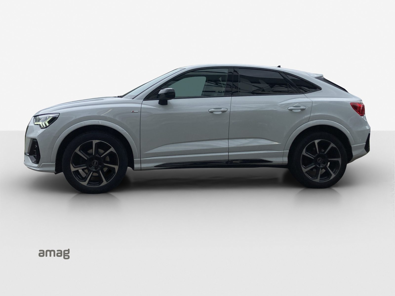 AUDI Q3 Sportback 35 TFSI S line Attraction, Petrol, Second hand / Used, Automatic - 2
