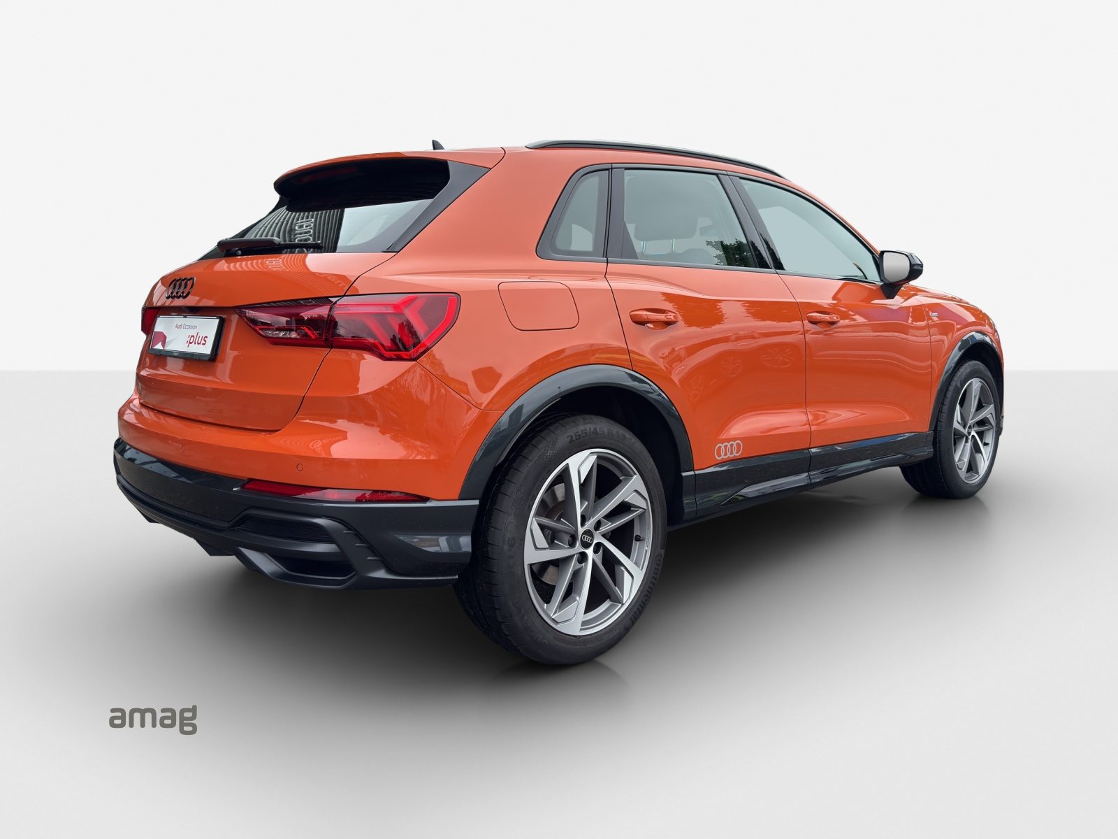 AUDI Q3 35 TFSI S line Attraction, Petrol, Second hand / Used, Automatic - 5