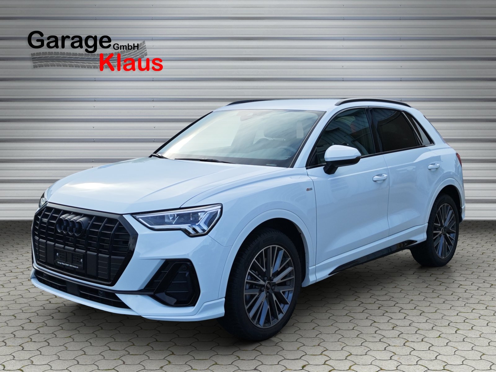 AUDI Q3 40 TFSI S line quattro S-tronic