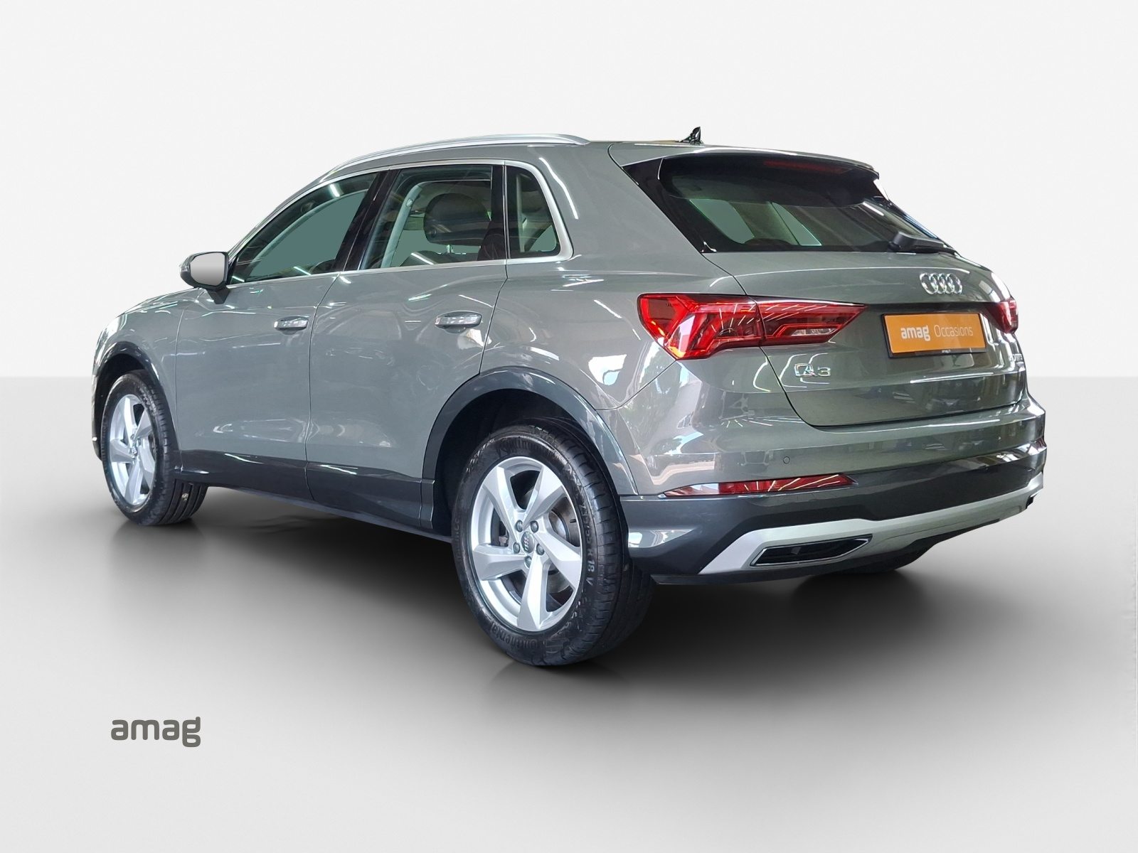 AUDI Q3 40 TFSI advanced, Benzin, Occasion / Gebraucht, Automatik - 3