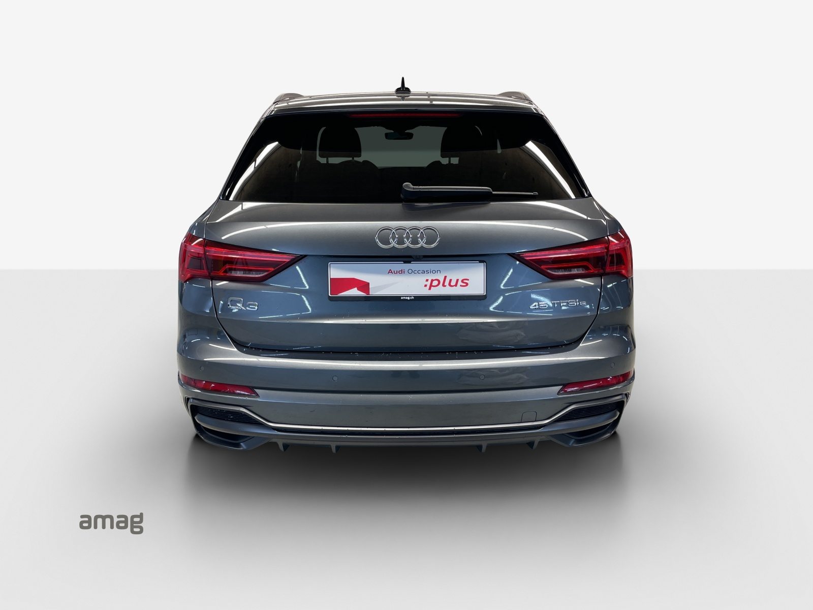 AUDI Q3 45 TFSI e S line Attraction, Voll-Hybrid Benzin/Elektro, Occasion / Gebraucht, Automatik - 4