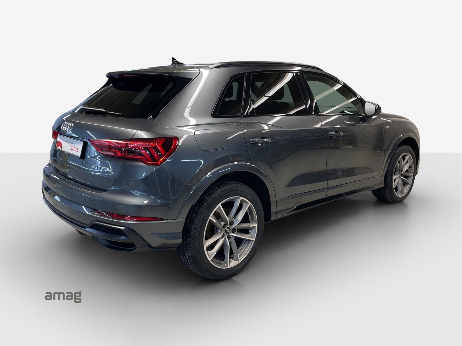 AUDI Q3 45 TFSI e S line Attraction, Voll-Hybrid Benzin/Elektro, Occasion / Gebraucht, Automatik - 5