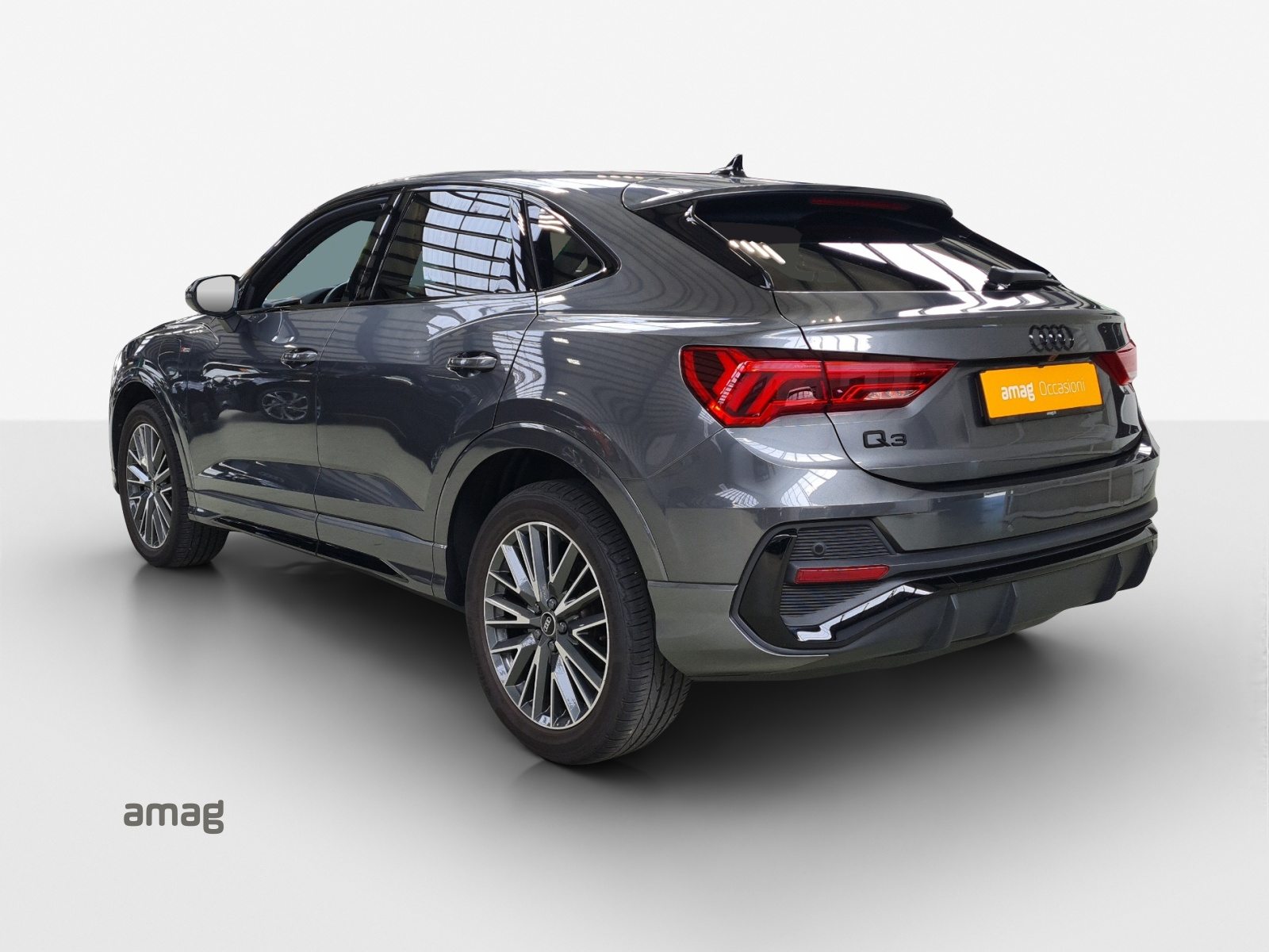 AUDI Q3 Sportback 45 TFSI e S line, Hybride Intégral Essence/Électricité, Occasion / Utilisé, Automatique - 3