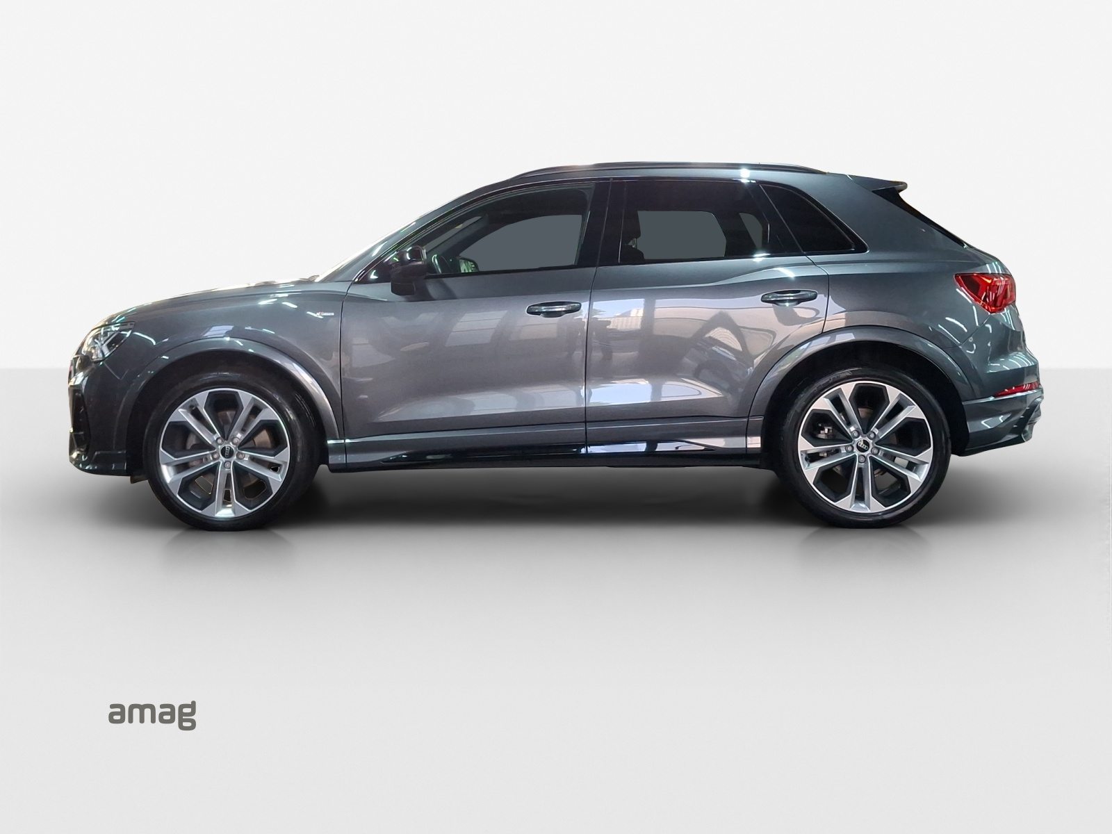 AUDI Q3 40 TFSI S line, Benzina, Occasioni / Usate, Automatico - 2