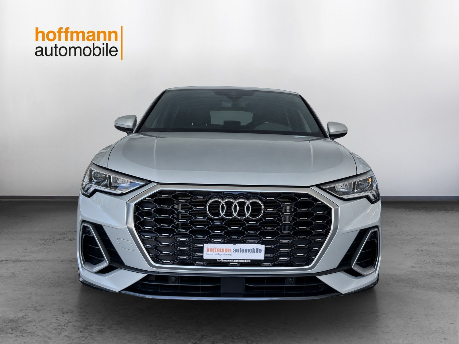 AUDI Q3 35 TFSI S line Attraction S-tronic, Benzina, Occasioni / Usate, Automatico - 2