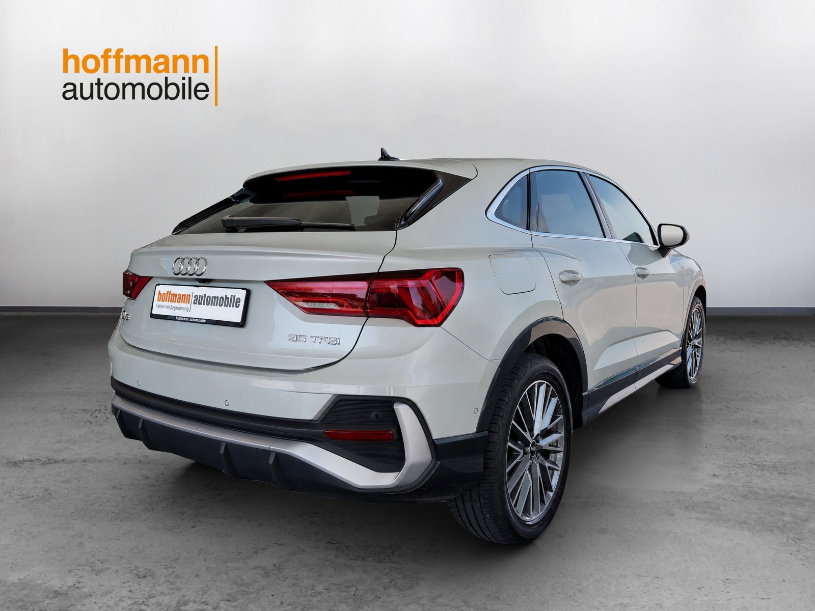 AUDI Q3 35 TFSI S line Attraction S-tronic, Benzina, Occasioni / Usate, Automatico - 4
