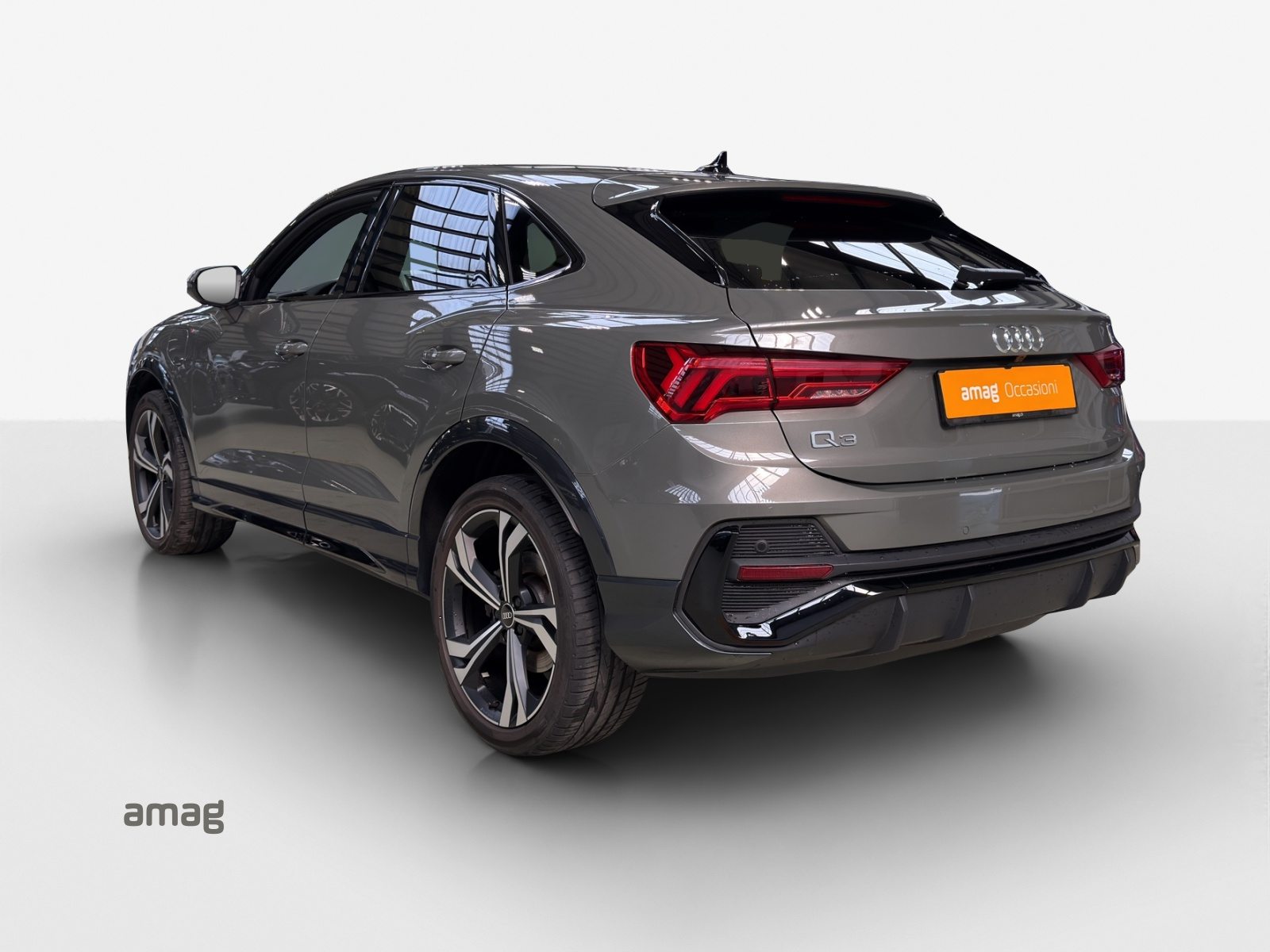 AUDI Q3 Sportback 45 TFSI e S line, Full-Hybrid Petrol/Electric, Second hand / Used, Automatic - 4