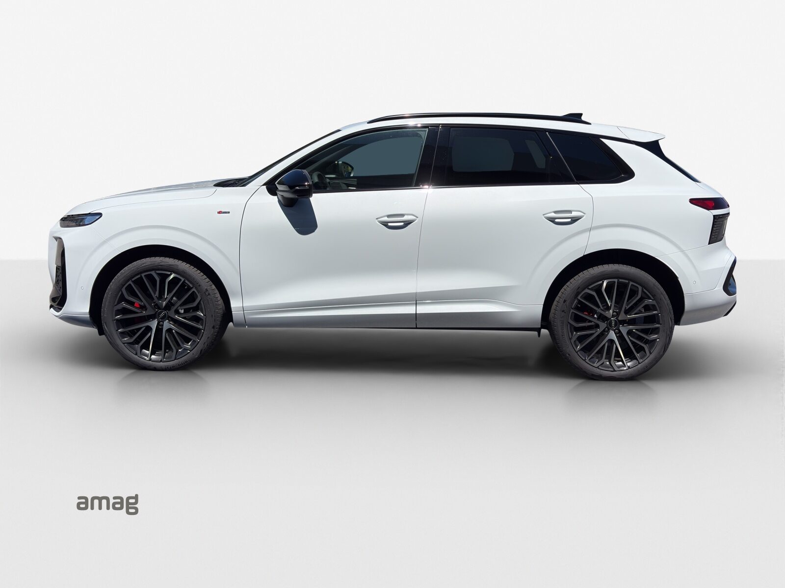 AUDI Q3 SUV TFSI 195 kW, Benzin, Occasion / Gebraucht, Automatik - 2