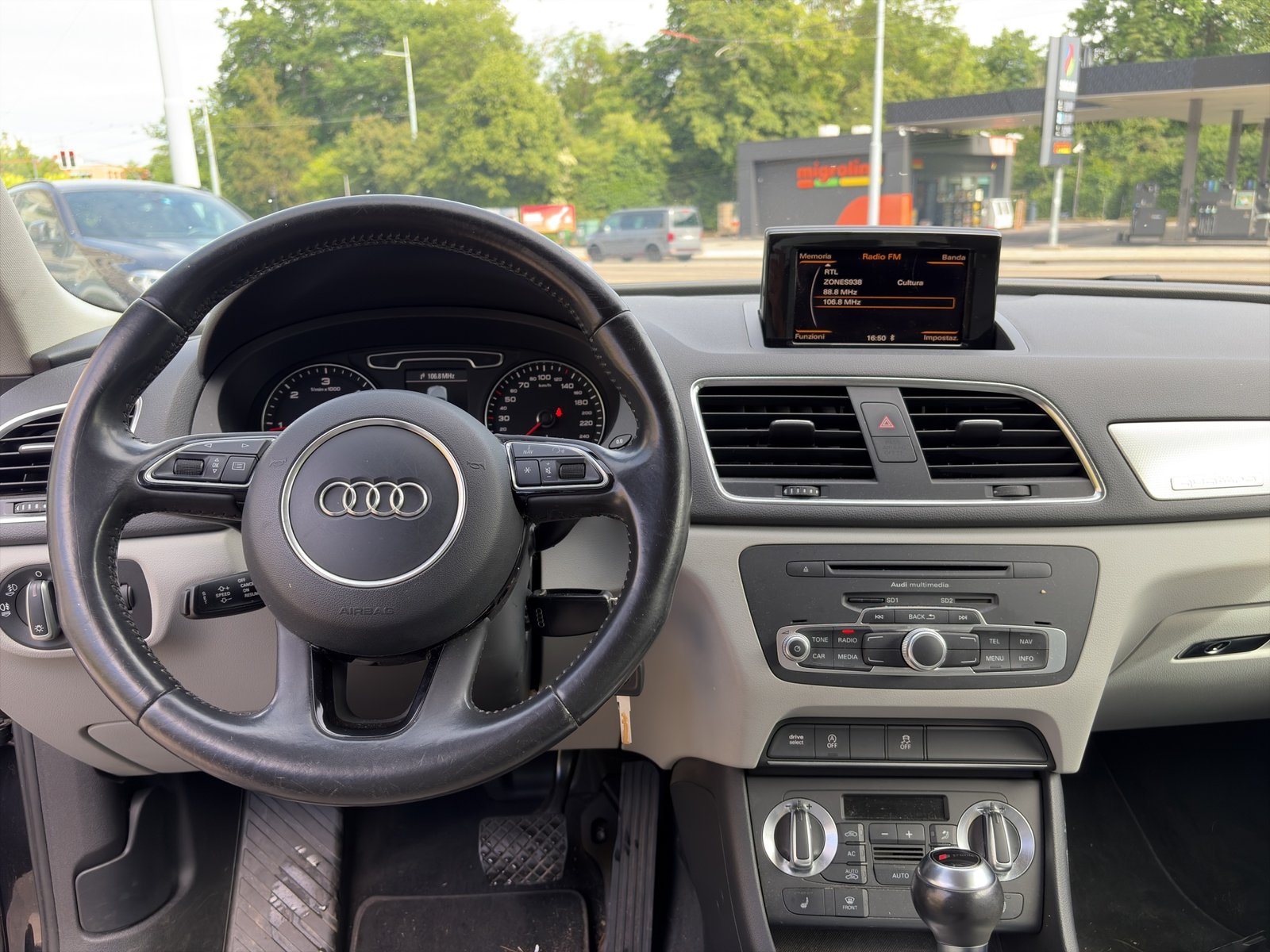 AUDI Q3 2.0 TDI quattro S-tronic, Diesel, Occasion / Utilisé, Automatique - 6