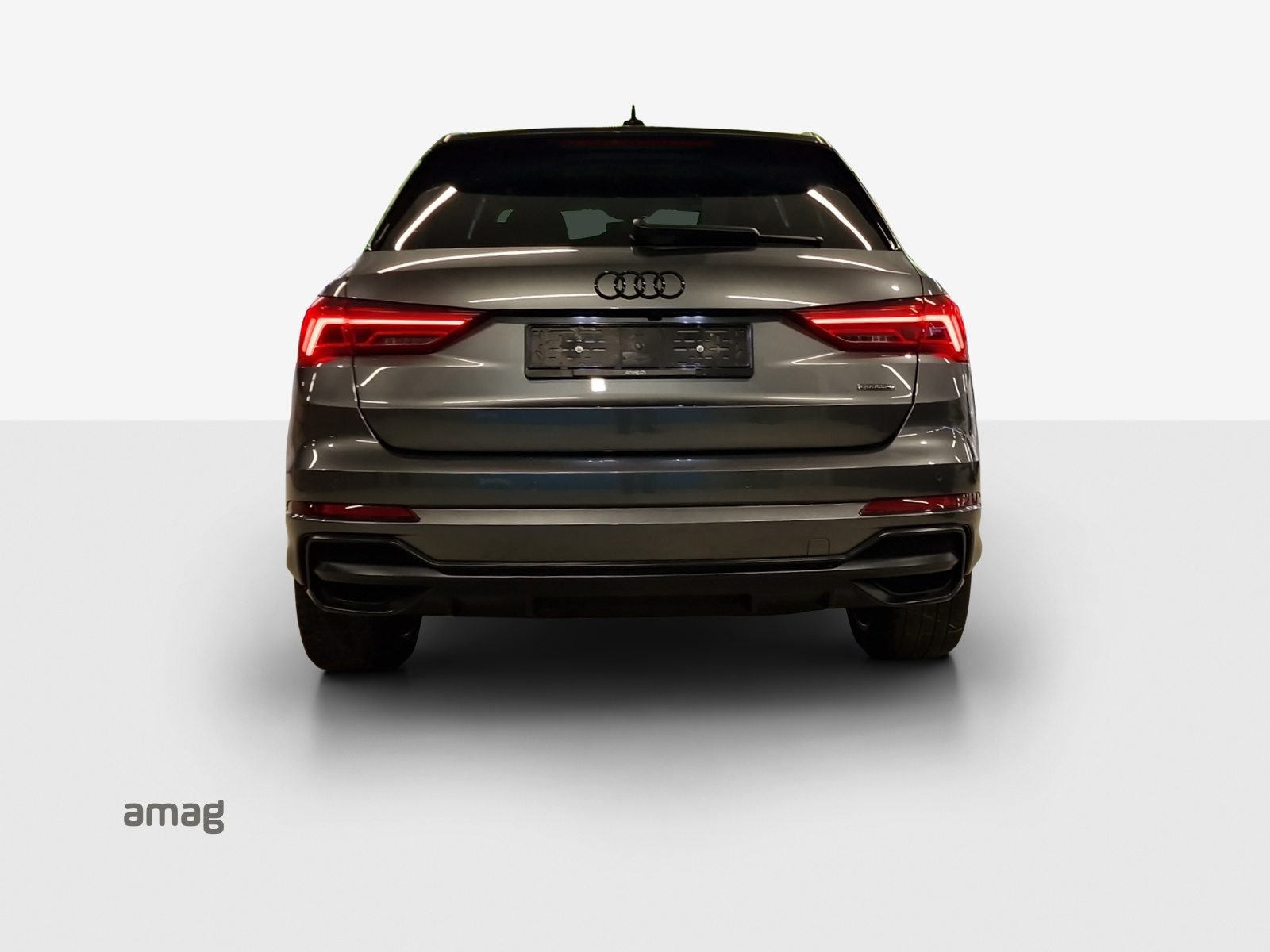 AUDI Q3 45 TFSI S line, Petrol, Second hand / Used, Automatic - 4