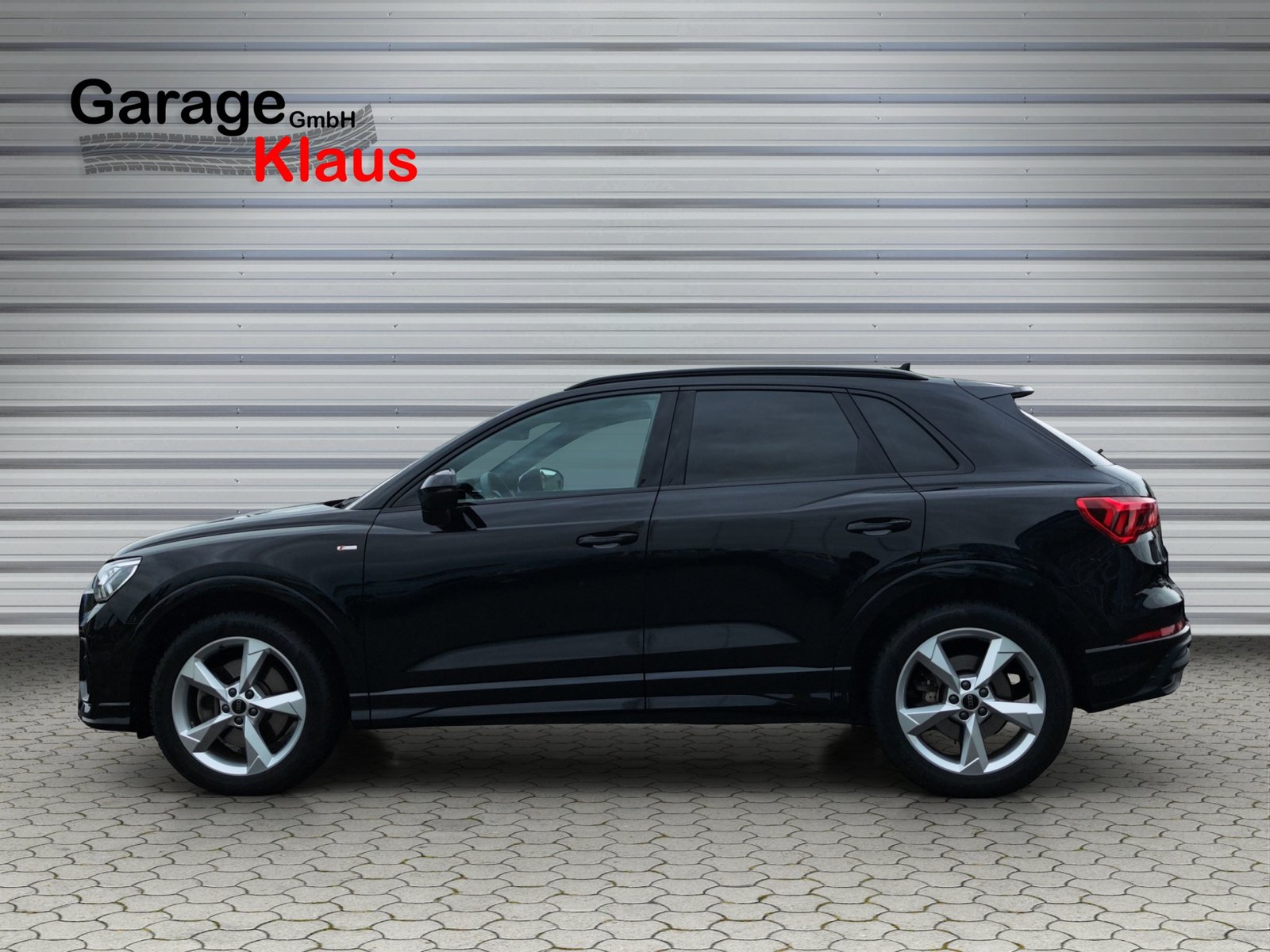 AUDI Q3 40 TDI S line quattro S-tronic, Diesel, Second hand / Used, Automatic - 3