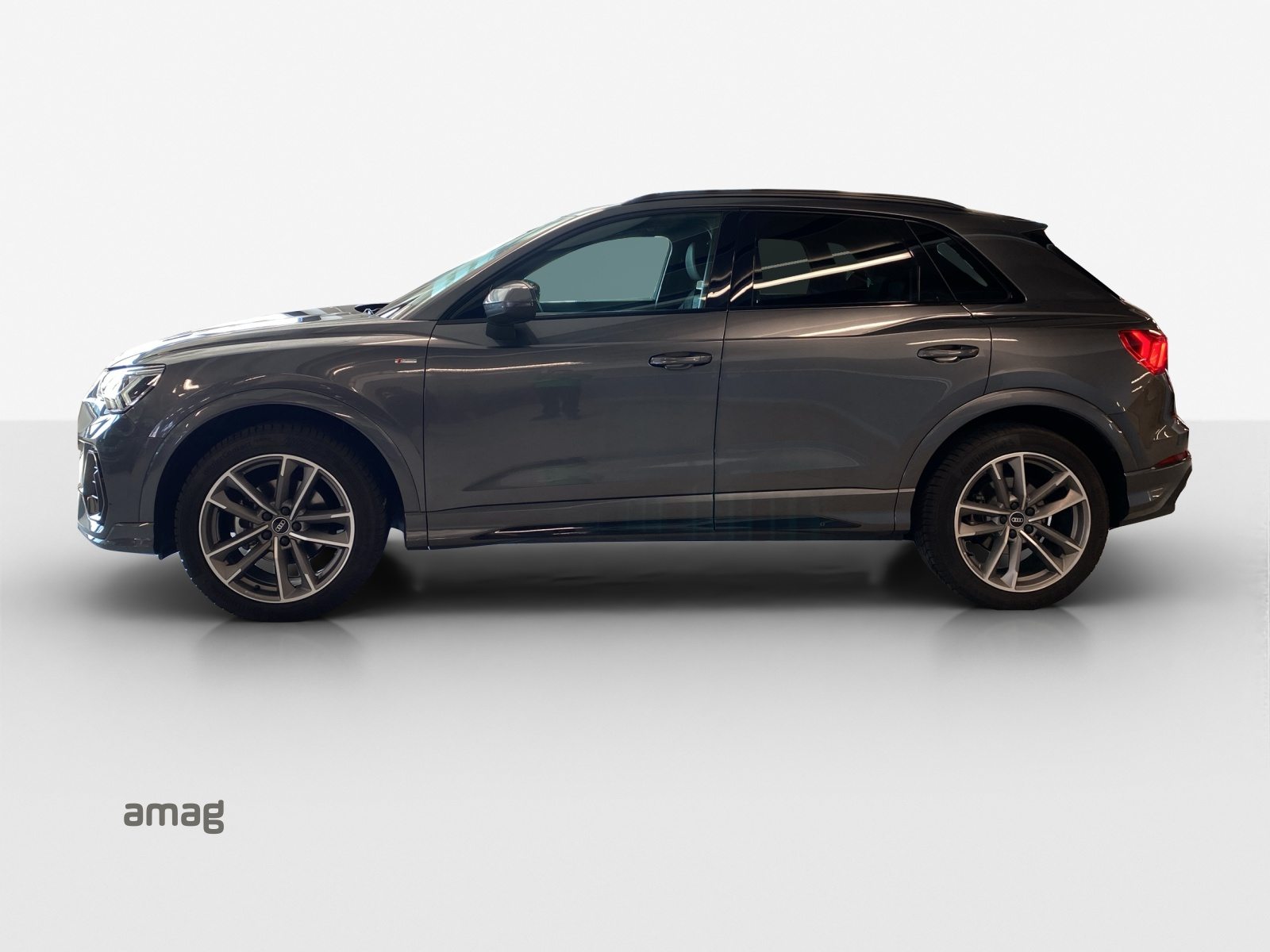 AUDI Q3 35 TFSI S line Attraction, Benzin, Occasion / Gebraucht, Automatik - 2