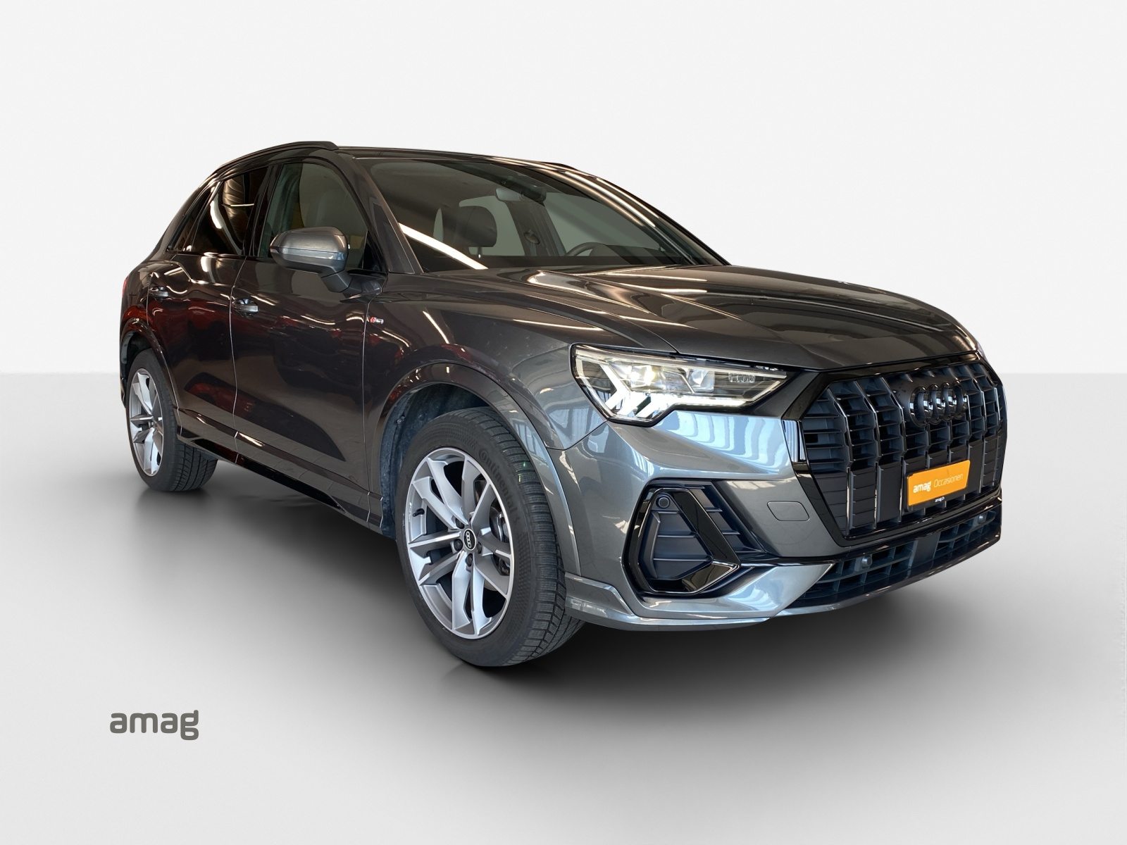AUDI Q3 35 TFSI S line Attraction, Benzin, Occasion / Gebraucht, Automatik - 6