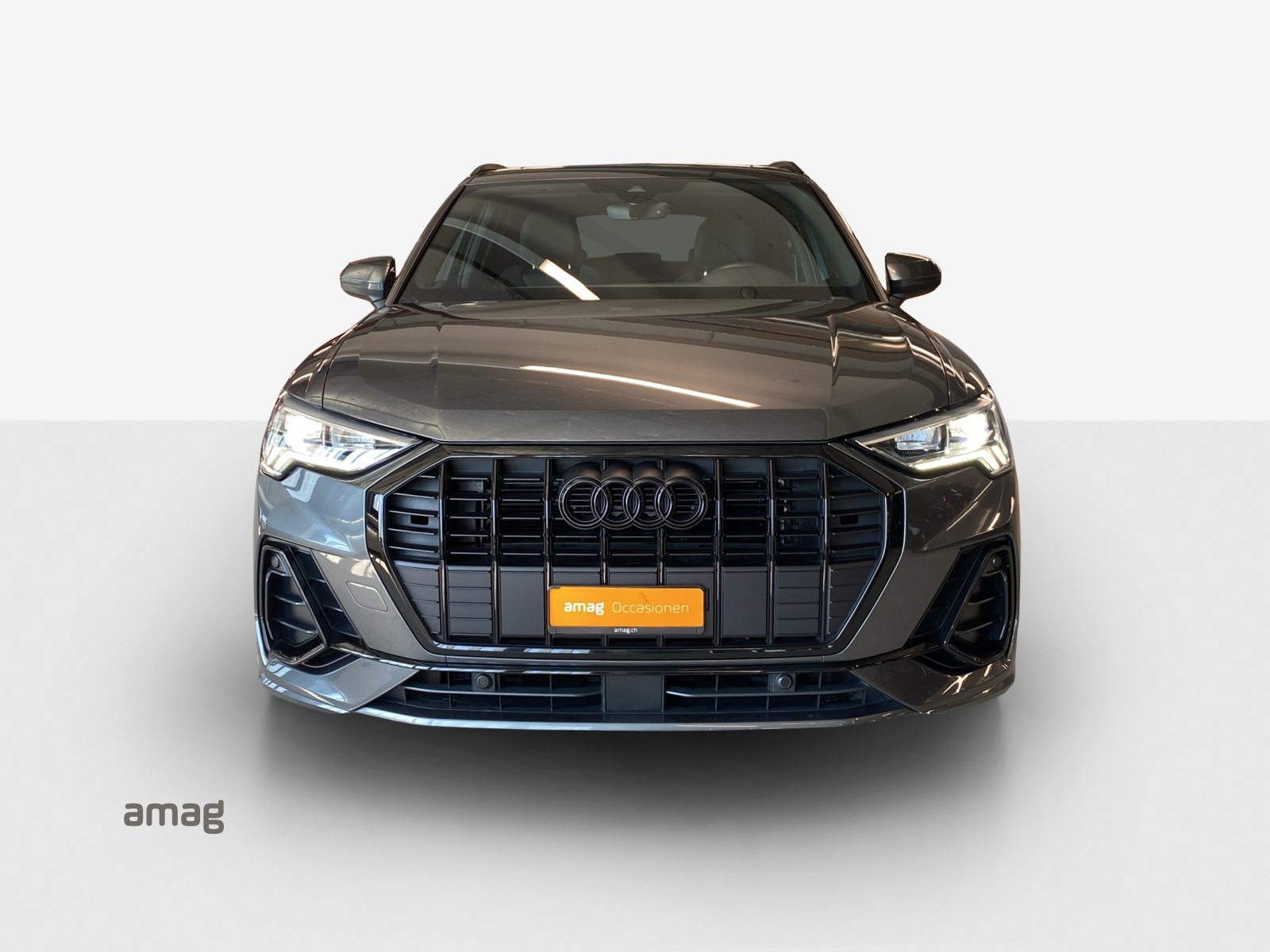 AUDI Q3 35 TFSI S line Attraction, Benzin, Occasion / Gebraucht, Automatik - 7