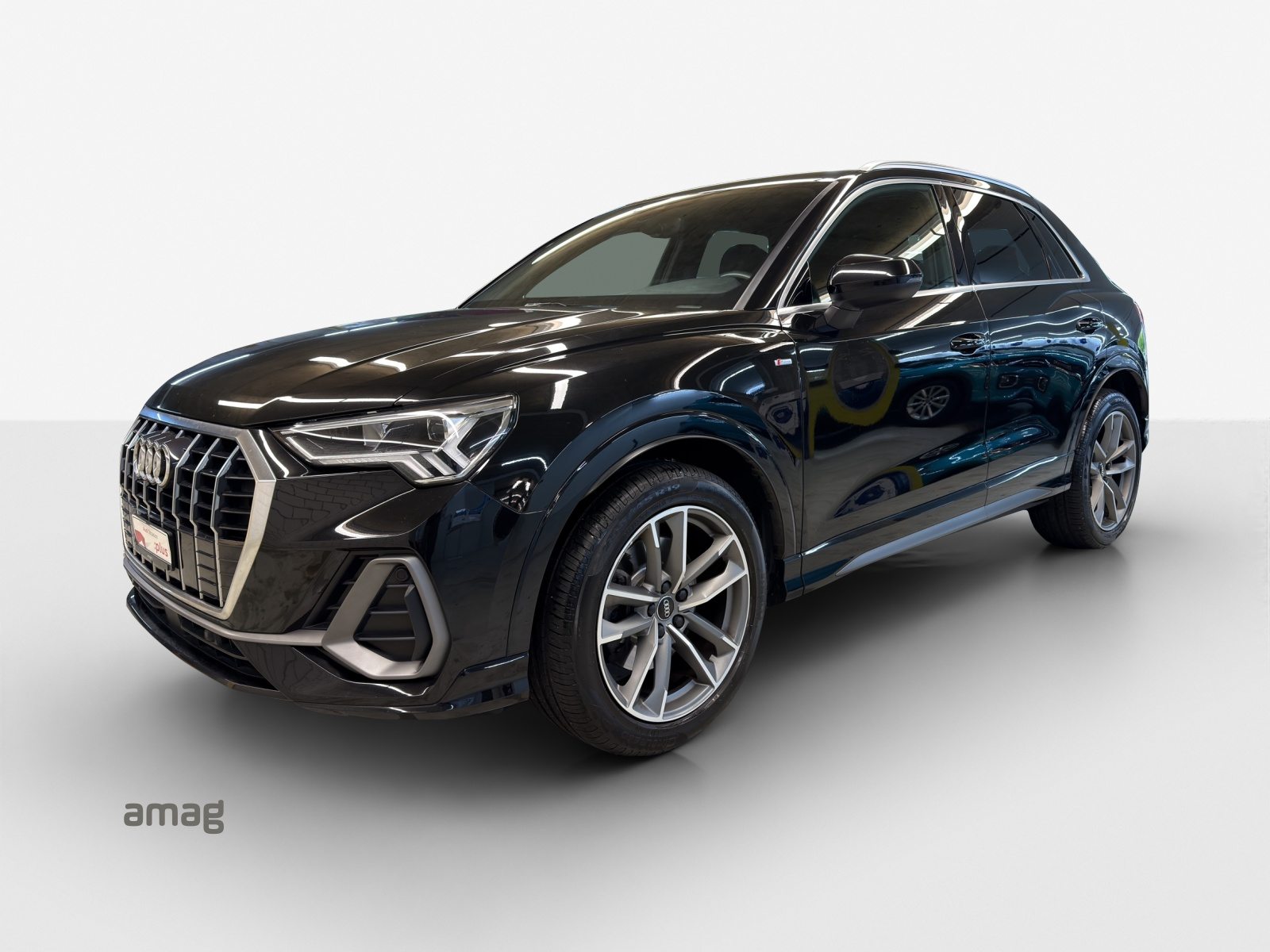 AUDI Q3 45 TFSI S line