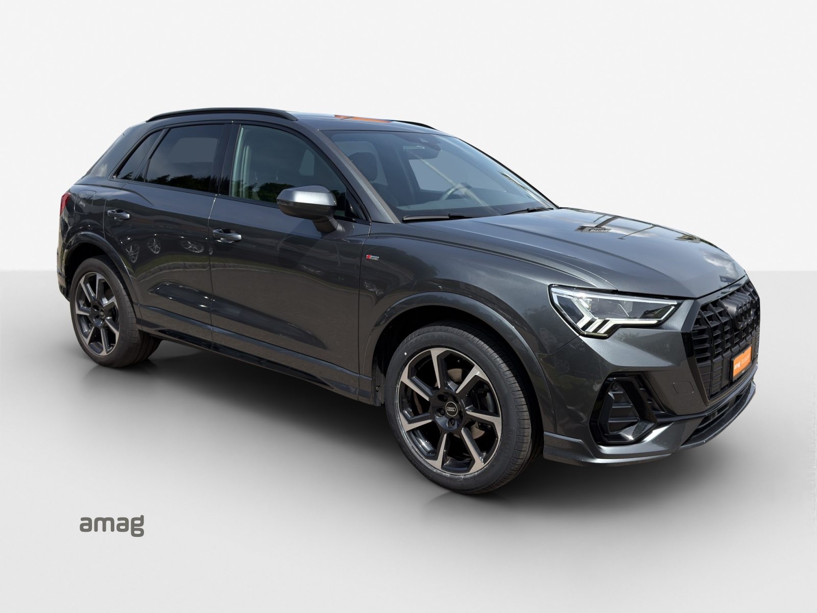 AUDI Q3 35 TFSI S line Attraction, Benzin, Occasion / Gebraucht, Automatik - 6