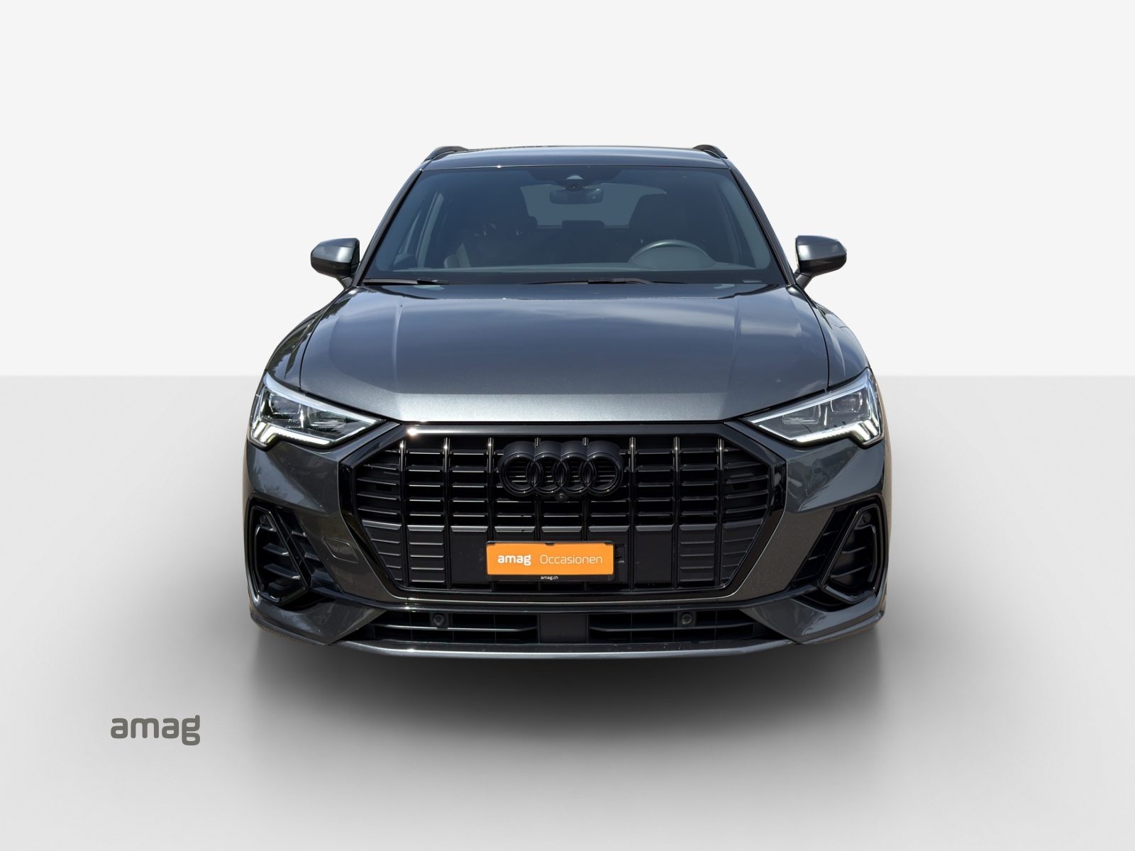 AUDI Q3 35 TFSI S line Attraction, Benzin, Occasion / Gebraucht, Automatik - 7
