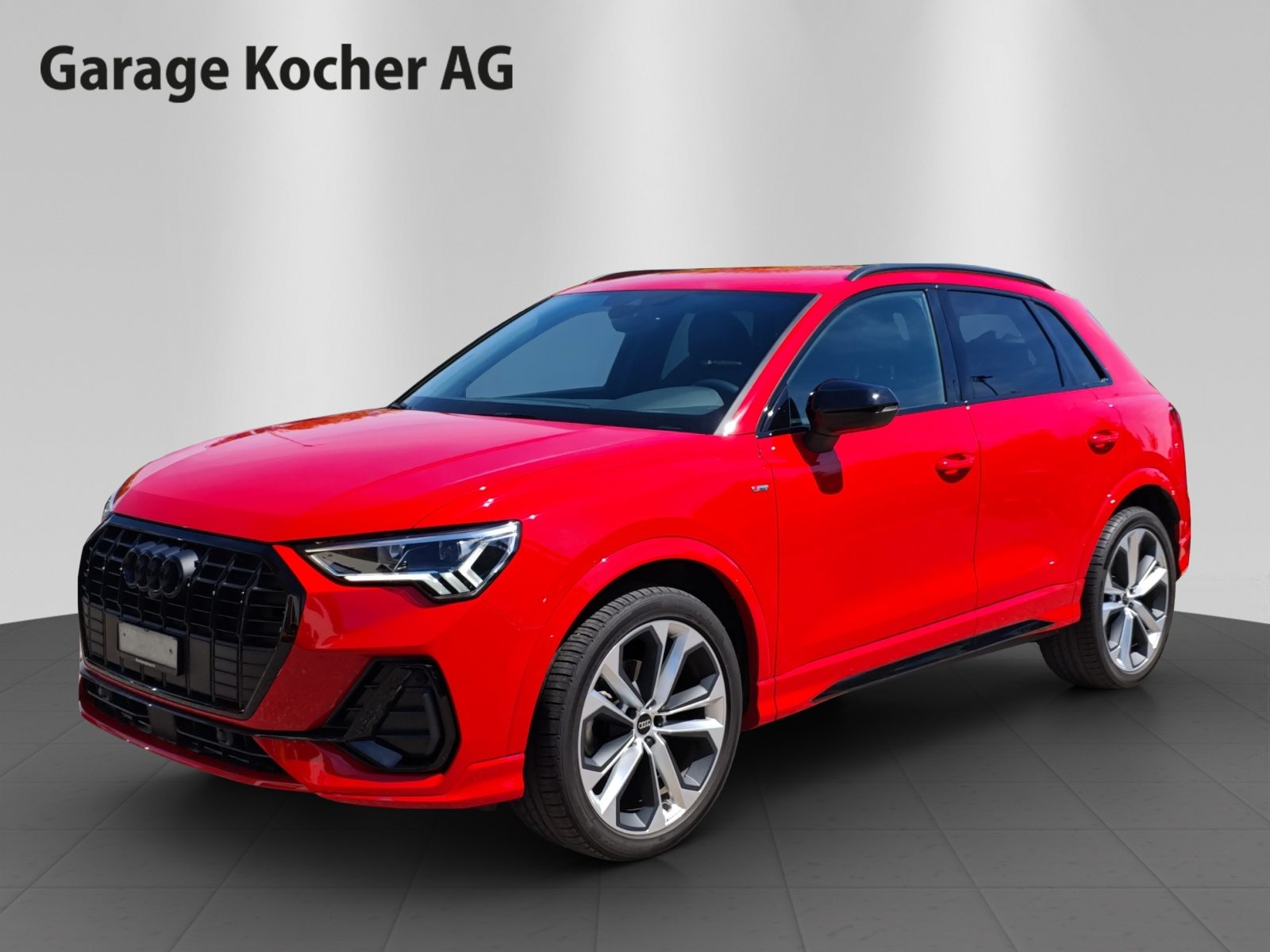 AUDI Q3 35 TFSI S line Attraction
