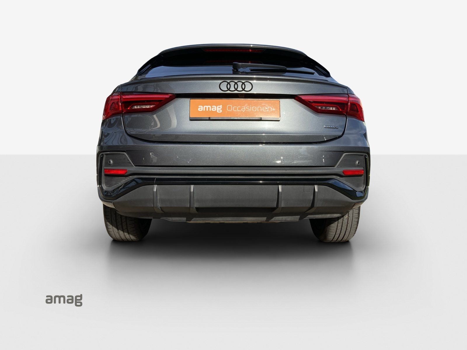 AUDI Q3 Sportback 40 TFSI S line, Petrol, Second hand / Used, Automatic - 4