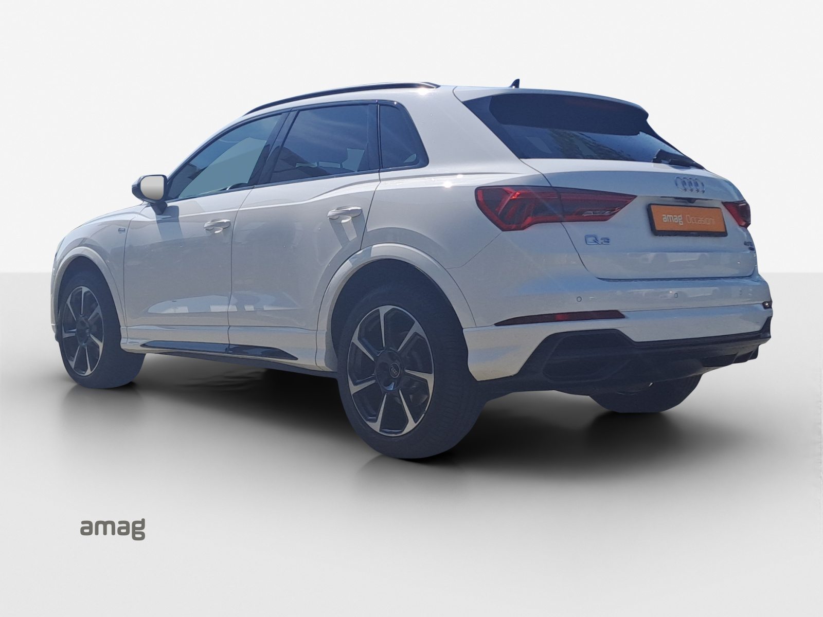 AUDI Q3 40 TDI S line Attraction, Diesel, Occasion / Gebraucht, Automatik - 3