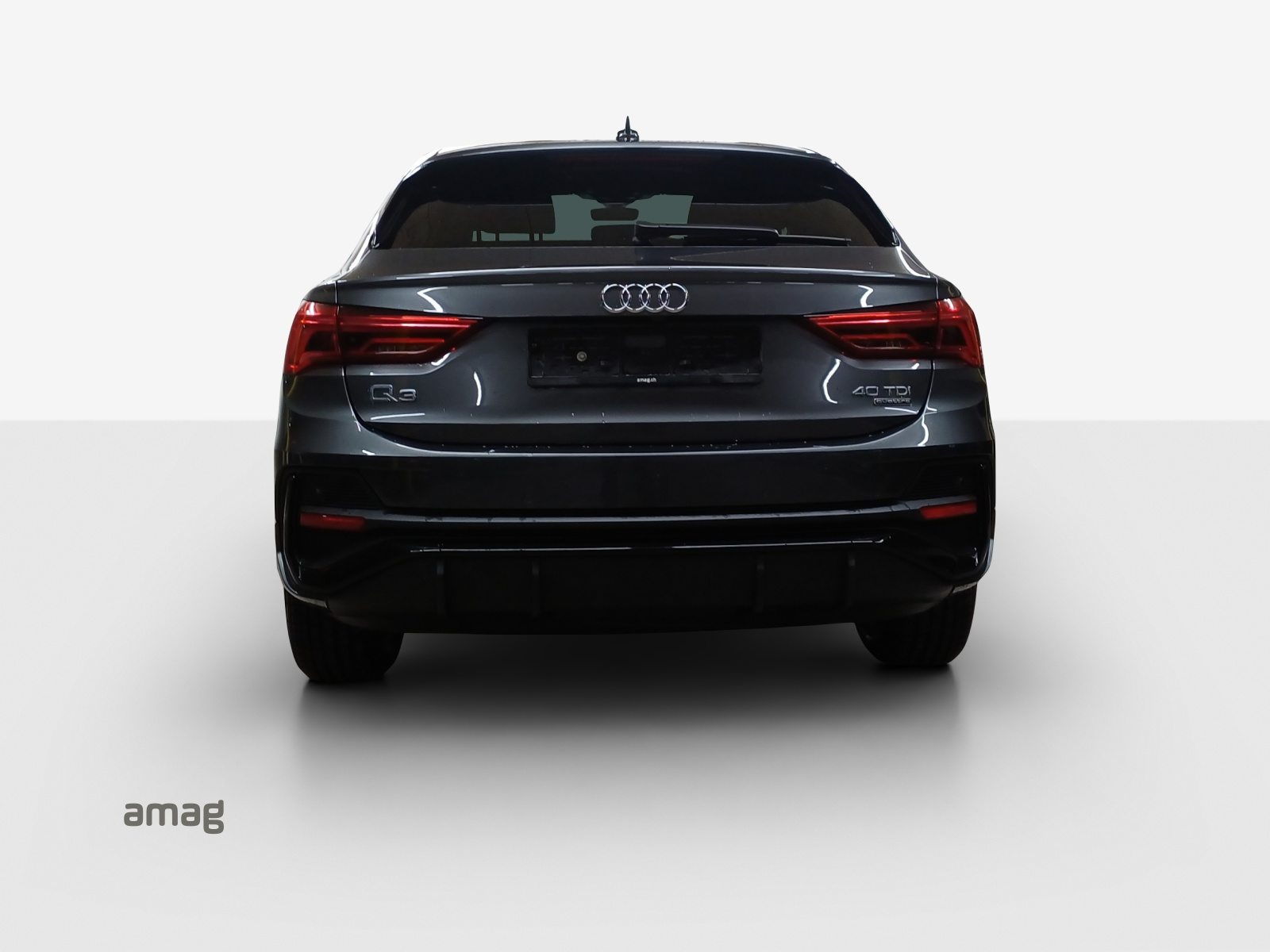 AUDI Q3 Sportback 40 TDI S line Attraction, Diesel, Second hand / Used, Automatic - 4