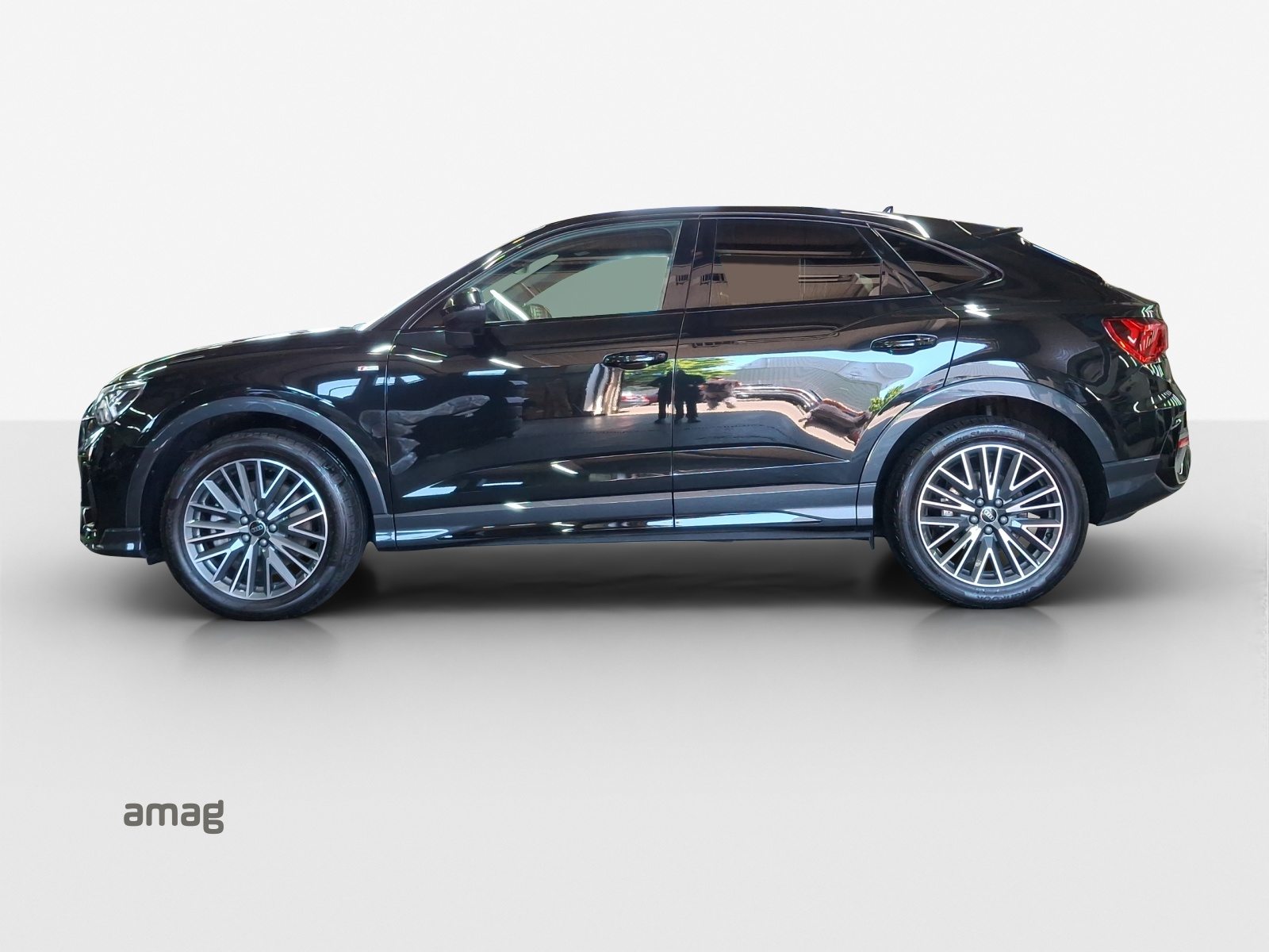 AUDI Q3 Sportback 40 TFSI S line, Benzina, Occasioni / Usate, Automatico - 2