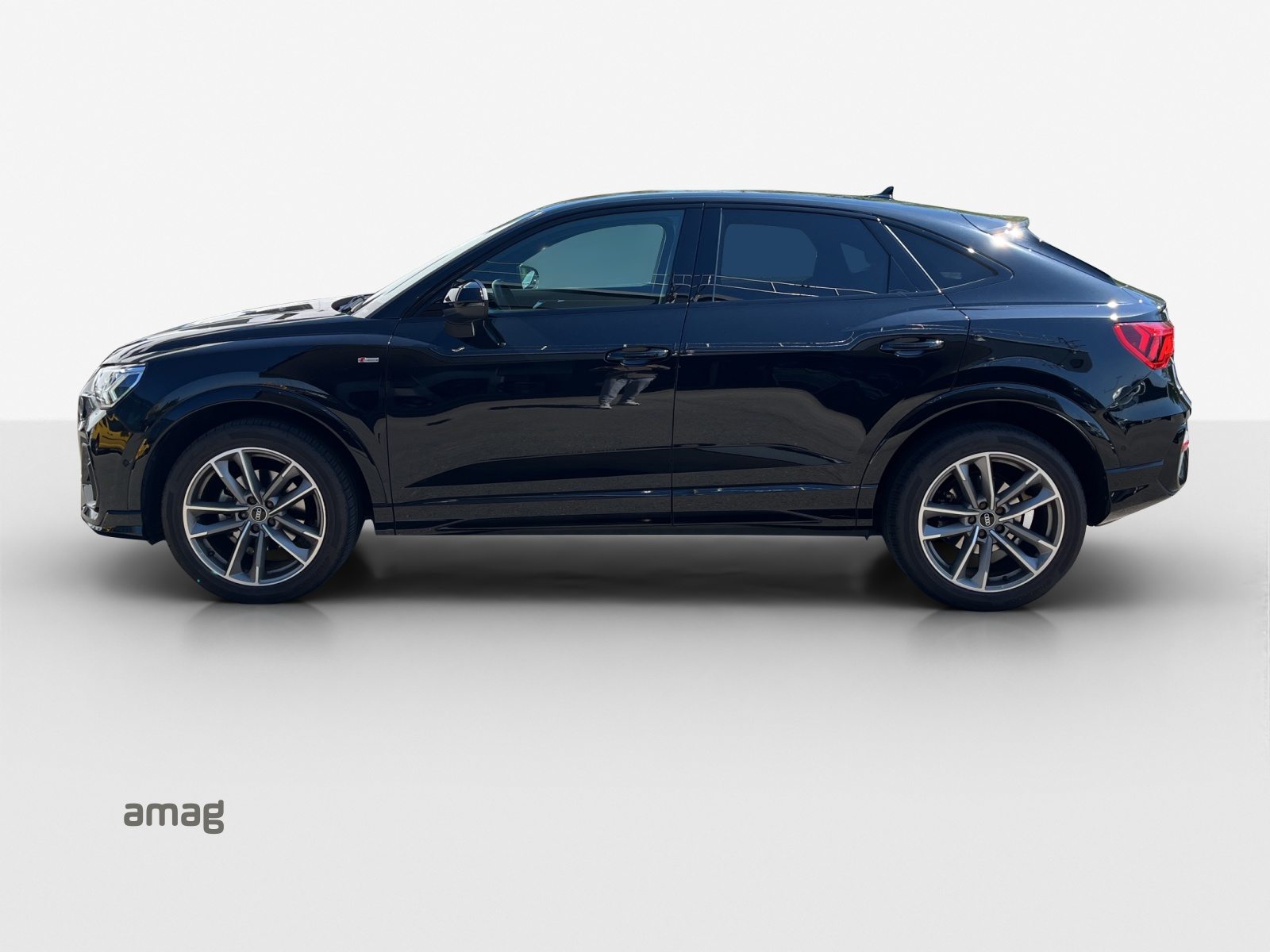 AUDI Q3 Sportback 35 TFSI S line Attraction, Essence, Occasion / Utilisé, Automatique - 2