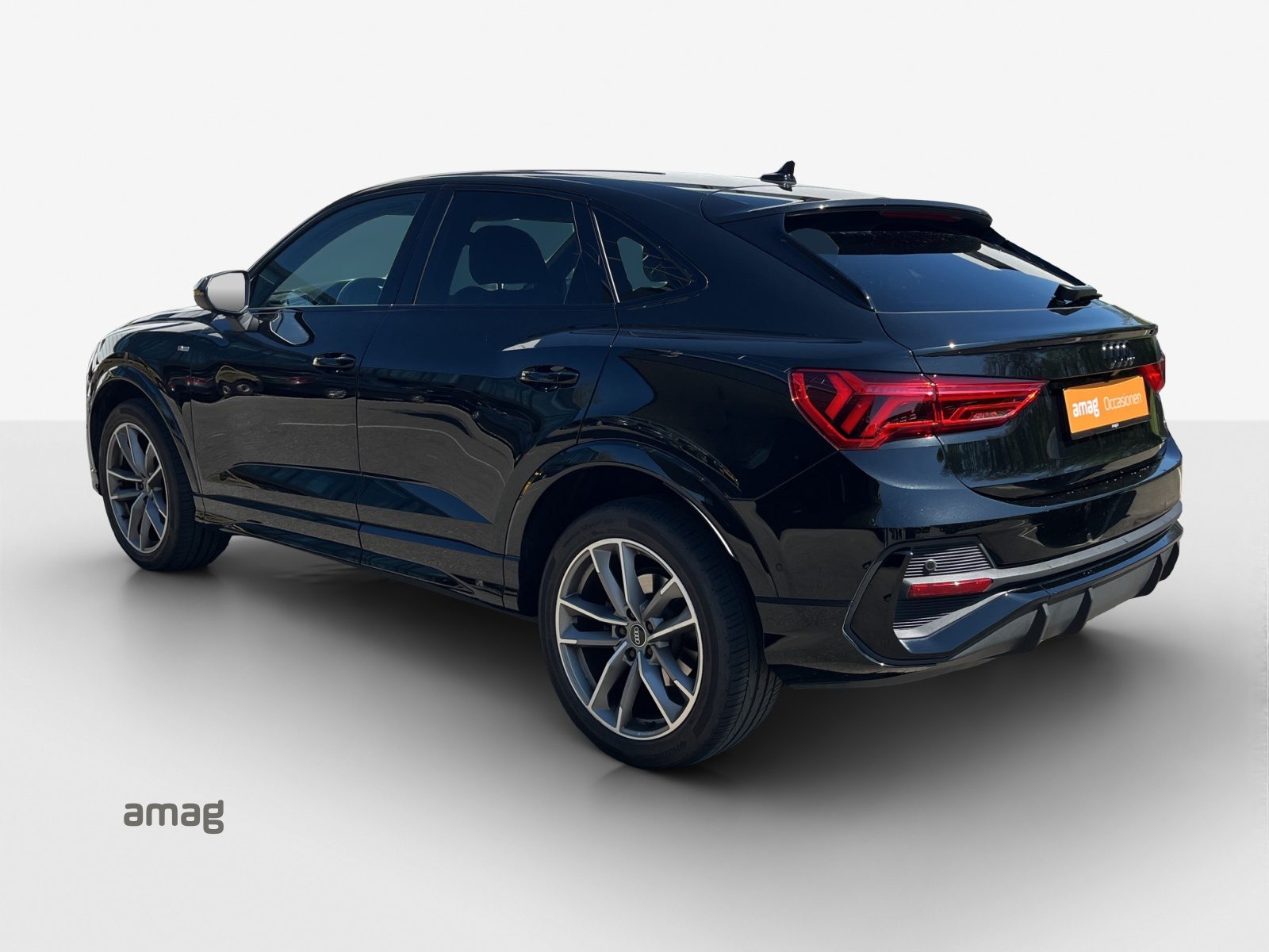 AUDI Q3 Sportback 35 TFSI S line Attraction, Essence, Occasion / Utilisé, Automatique - 3