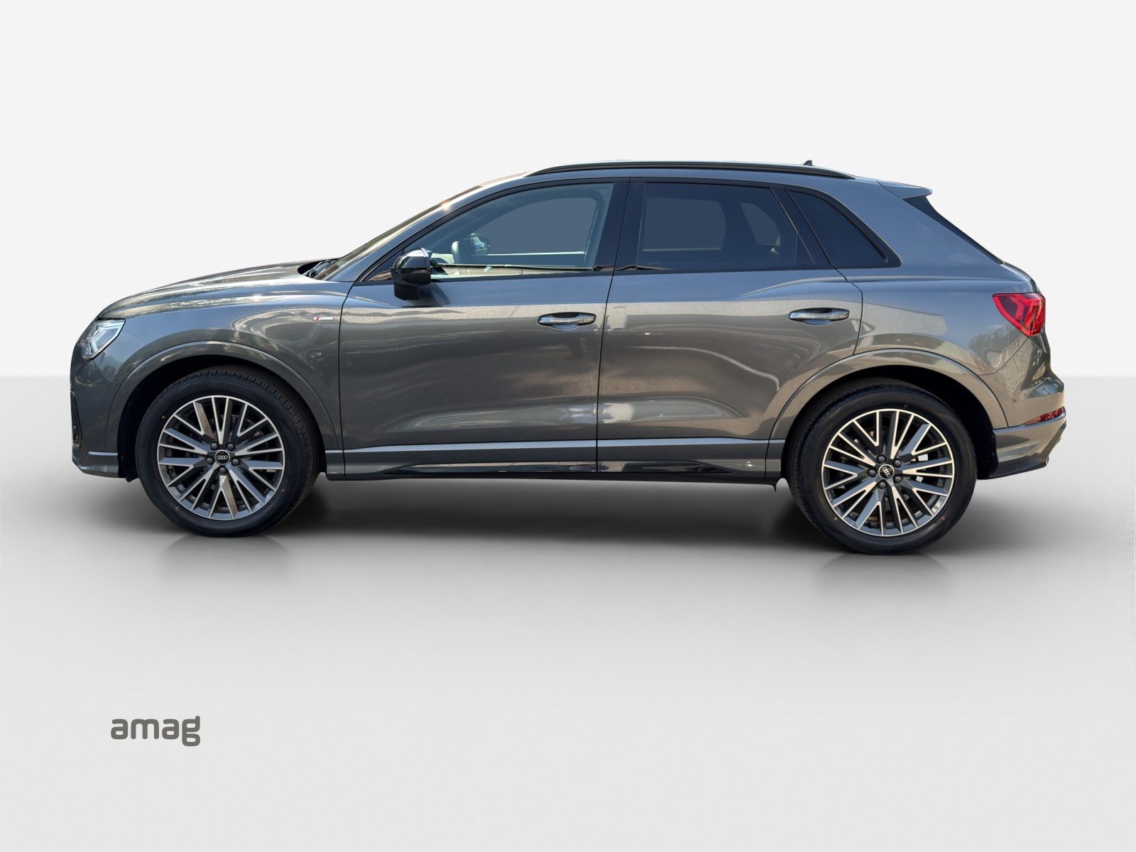 AUDI Q3 35 TFSI S line Attraction, Essence, Occasion / Utilisé, Automatique - 2