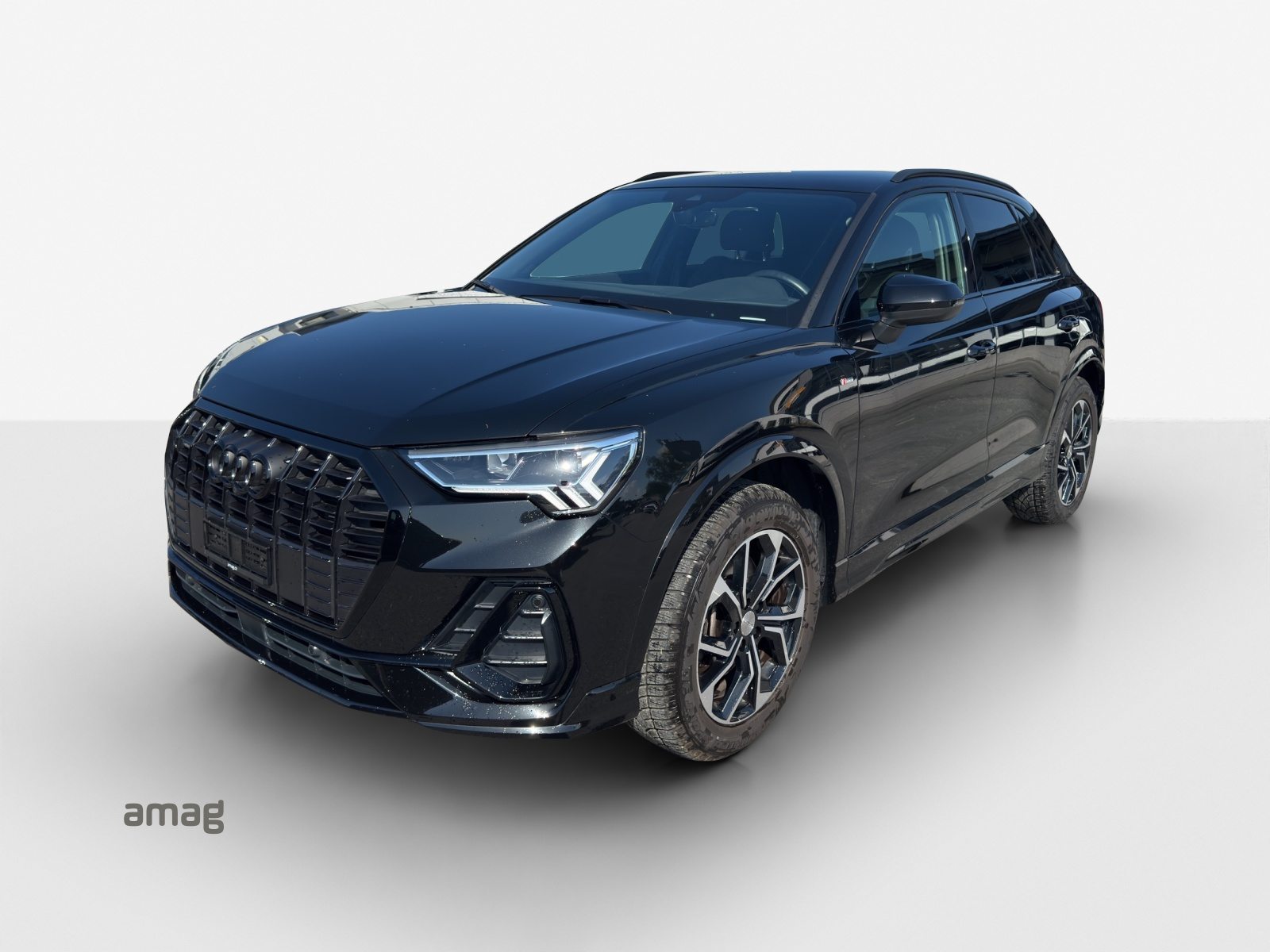 AUDI Q3 40 TFSI S line